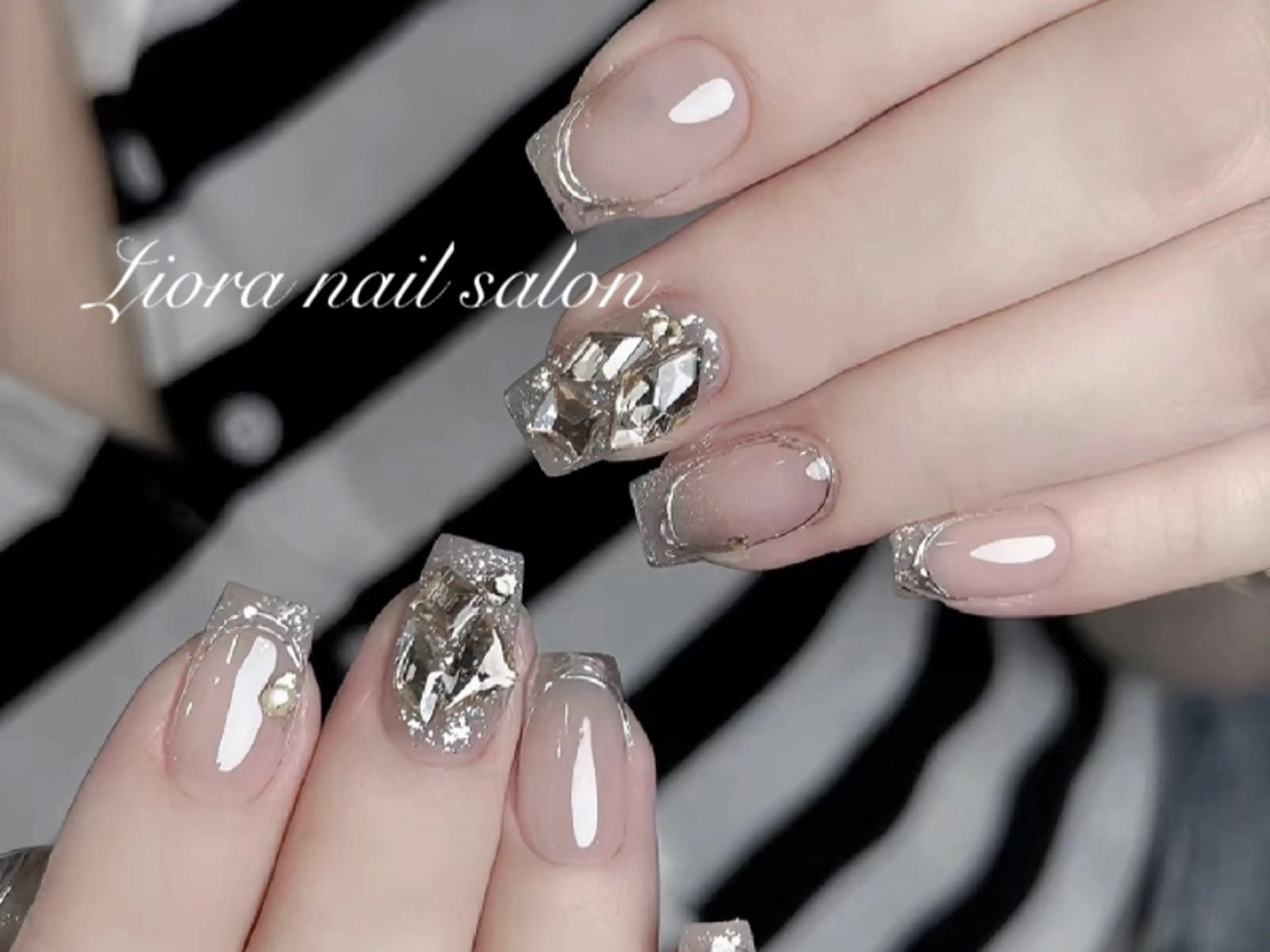 ネイル フレンチネイル ジェルネイル ガーリー グラデーション キラキラネイル ハンドネイル Liora nail スカルプ専門店のネイルデザイン