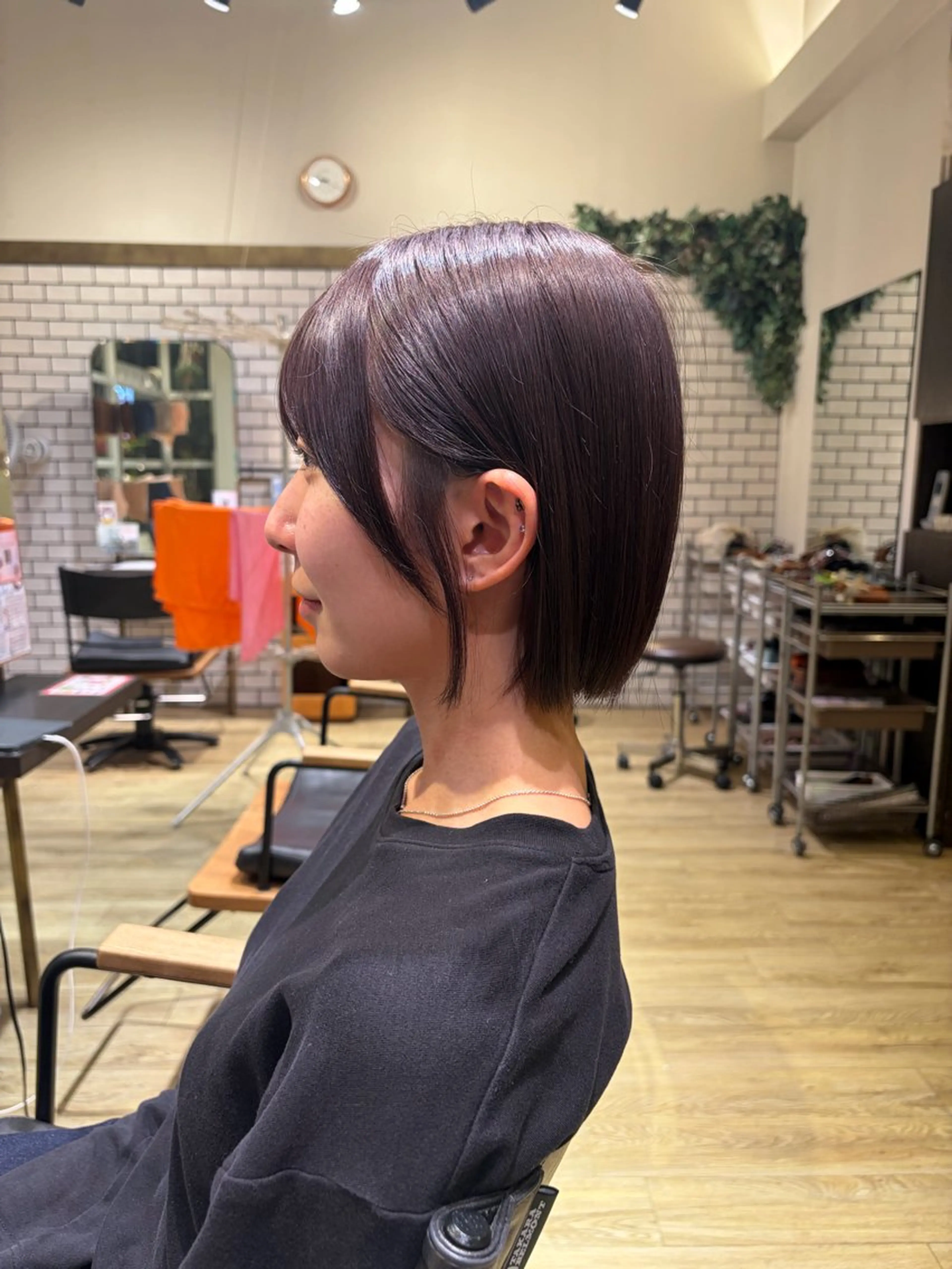 ミディアム ボブ カット 水木 里咲のヘアスタイル