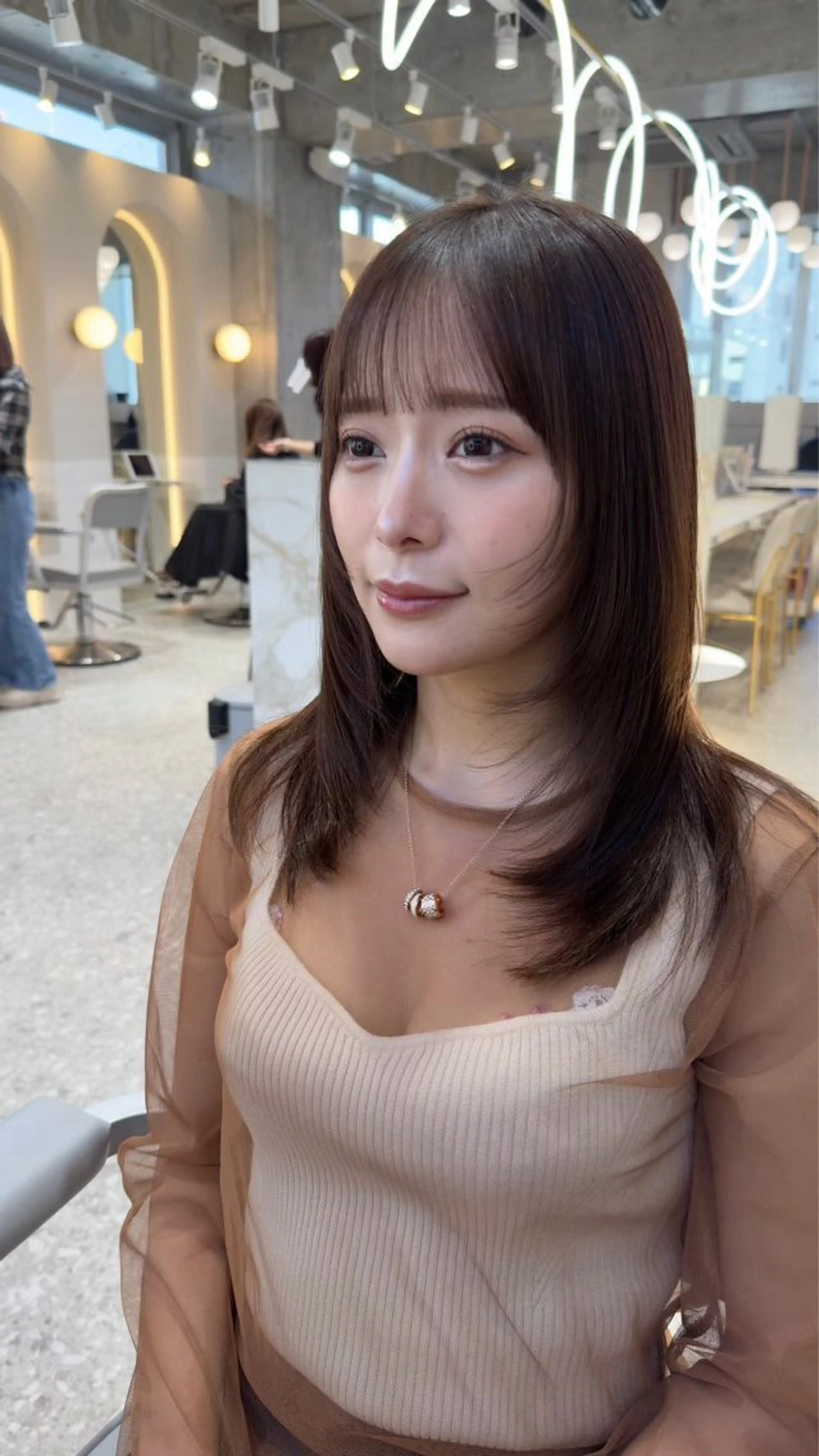 ミディアム カット ヘアカラー トリートメント 髪質改善/縮毛矯正 /レイヤー/宮崎直弥のヘアスタイル