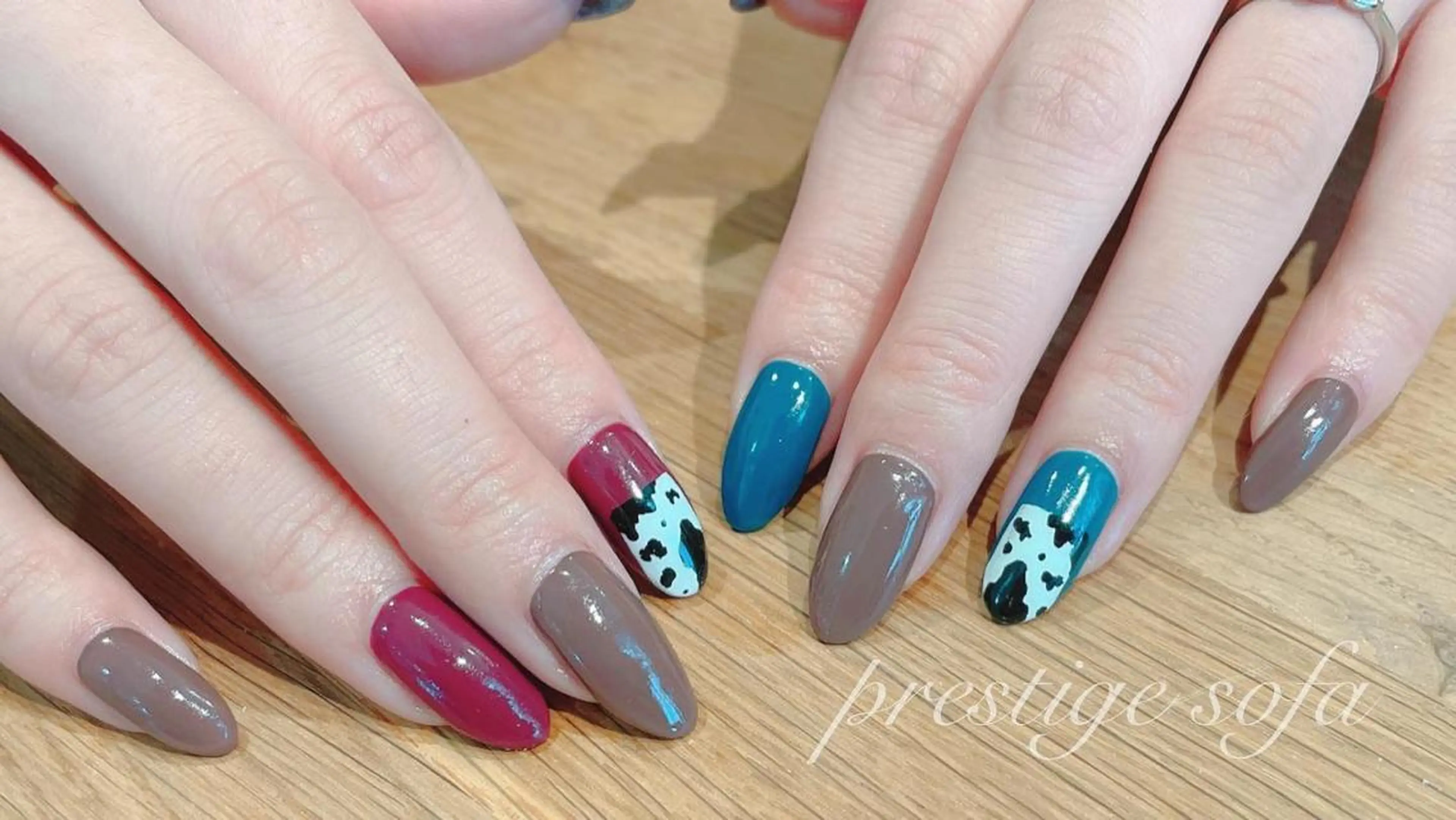 ネイル マツエク・マツパ まつげパーマ ボリュームラッシュ ジェルネイル ニュアンスネイル パラジェル ハンドネイル 髙橋 敦子のネイルデザイン