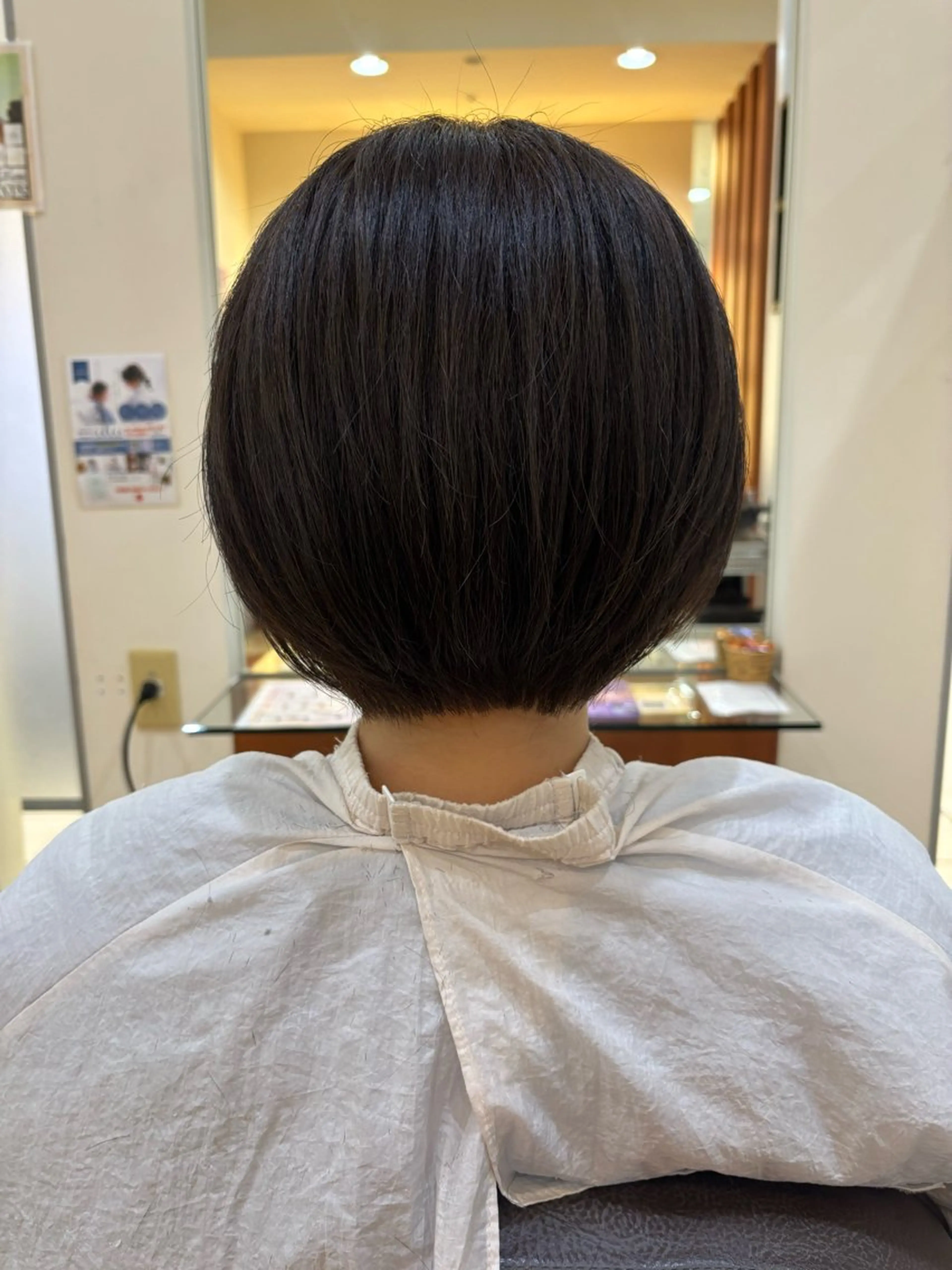 ショート カラー 亀山 来未のヘアスタイル