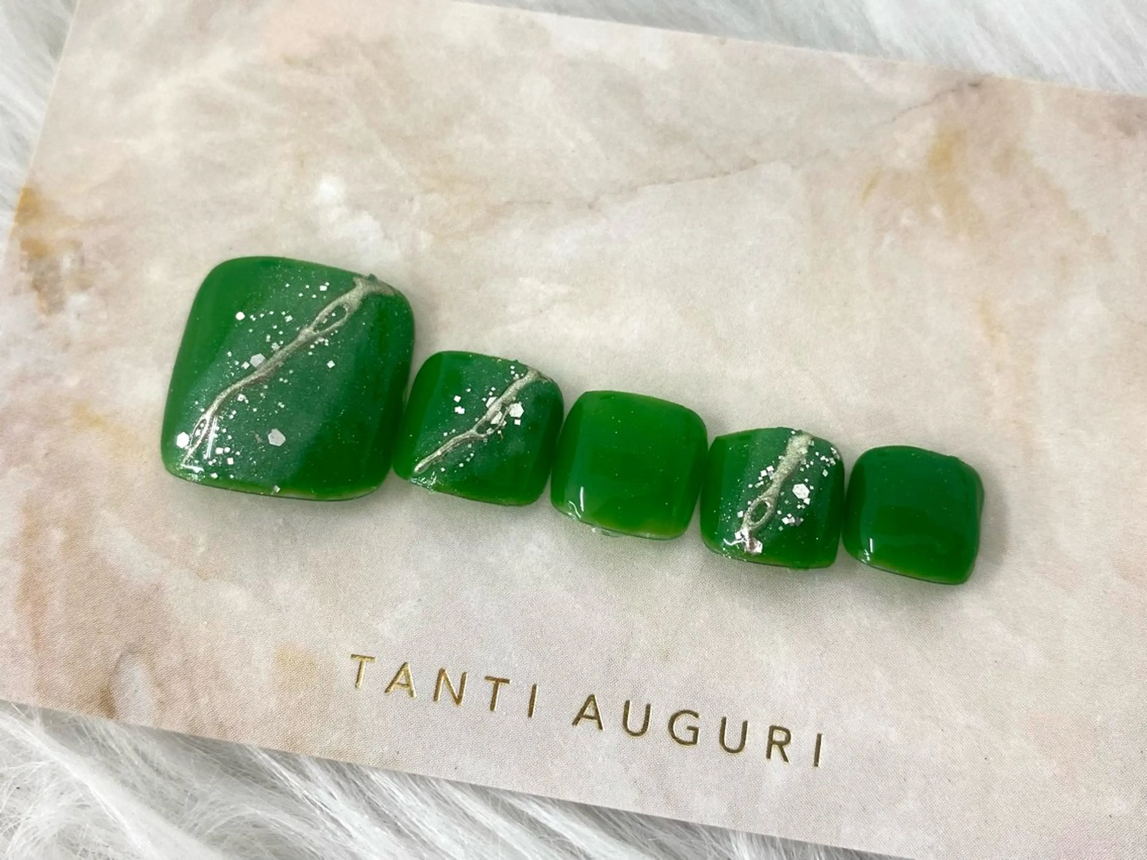 ネイル フットネイル reyel Aのネイルデザイン