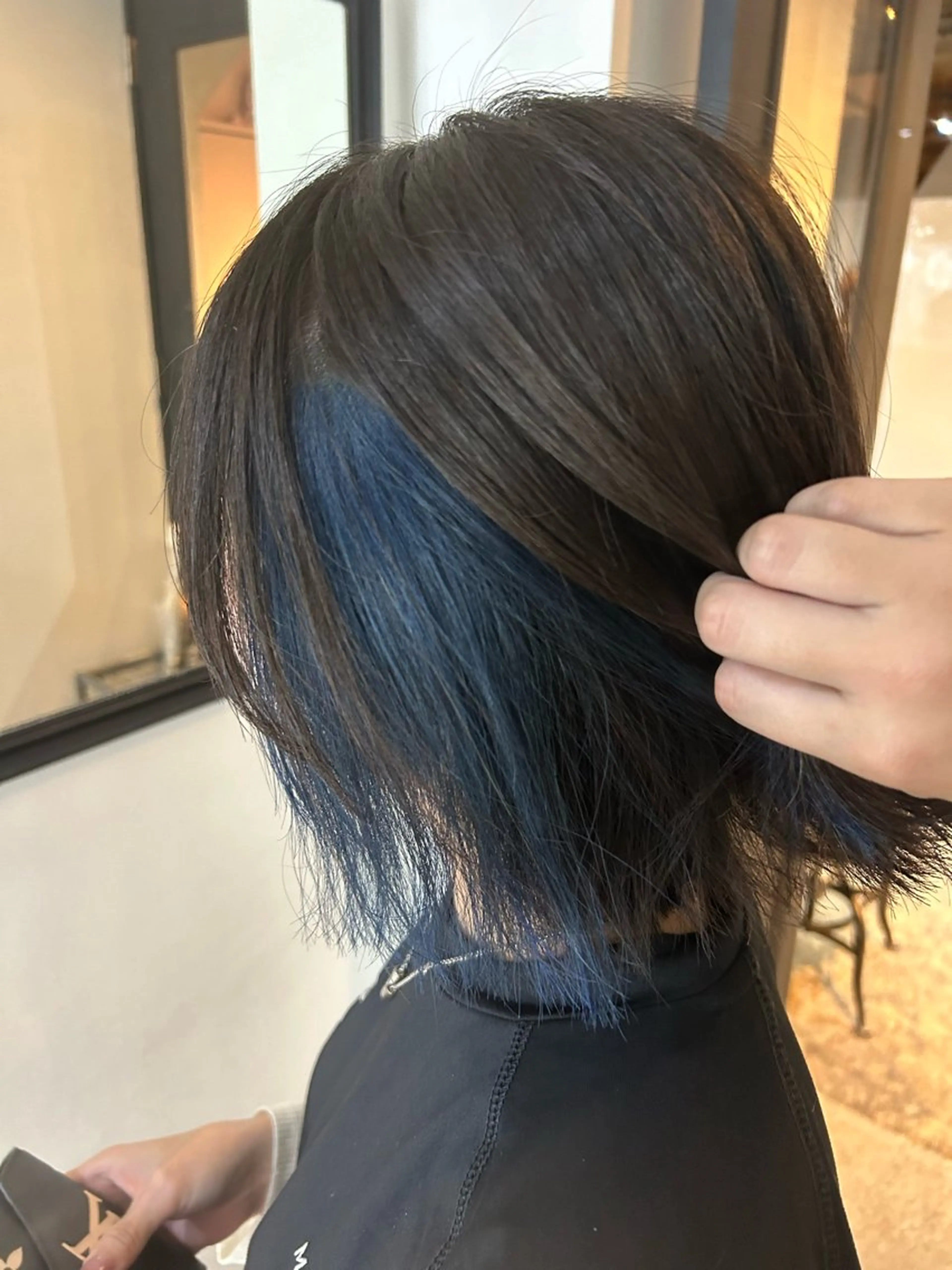 ショート カラー ブルーカラー ヘアカラー 福村 彩夏のヘアスタイル
