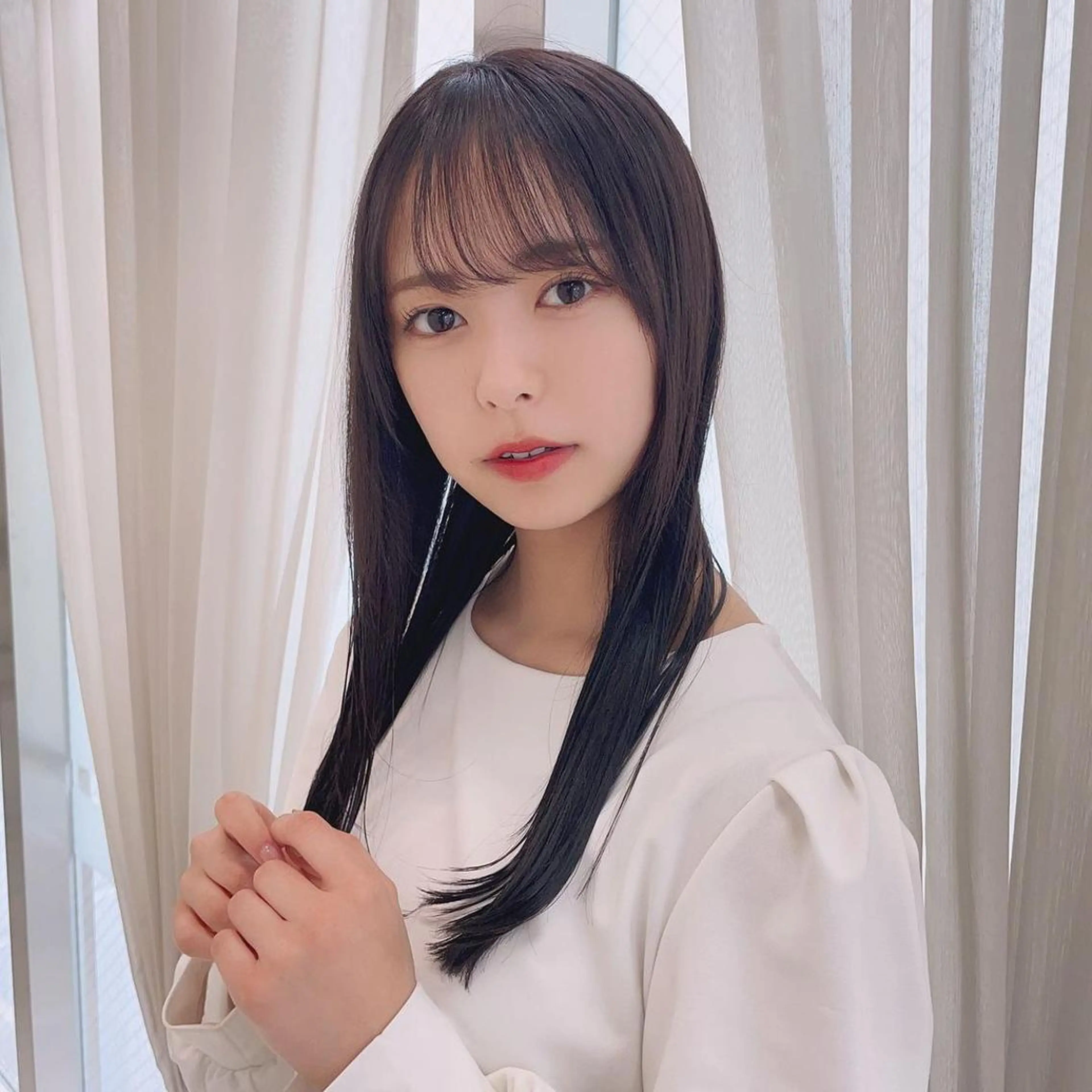 セミロング レイヤーカット 大人ガーリー🕊 Lewinはるのヘアスタイル