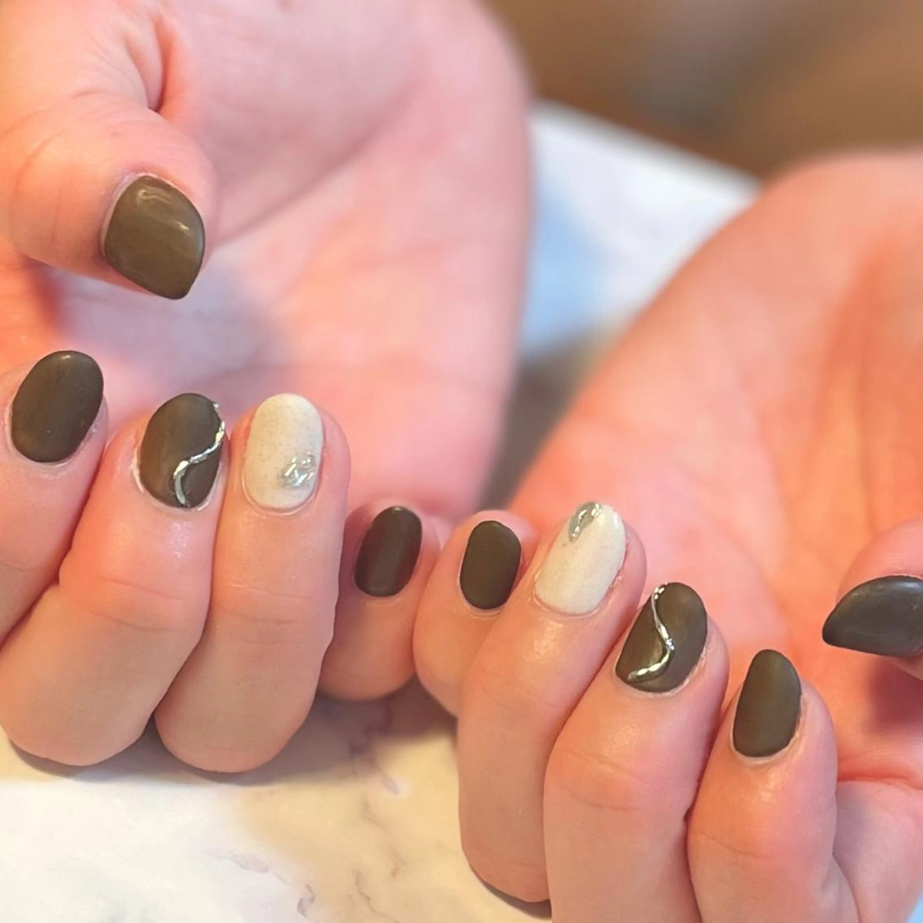 ネイル KOMINE TOMOKOのネイルデザイン