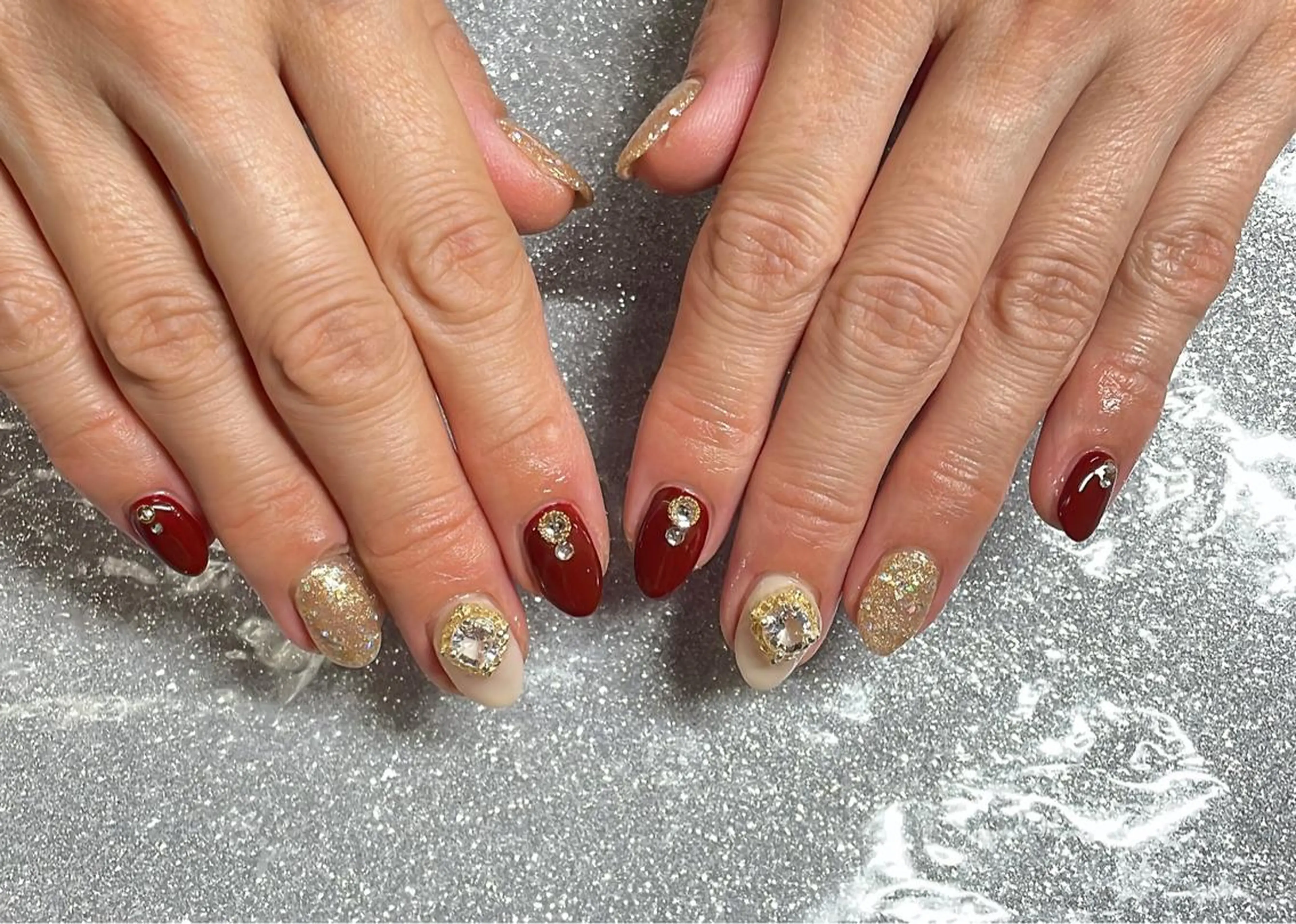 ネイル ハンドネイル VIERU 🌈🎀💖のネイルデザイン