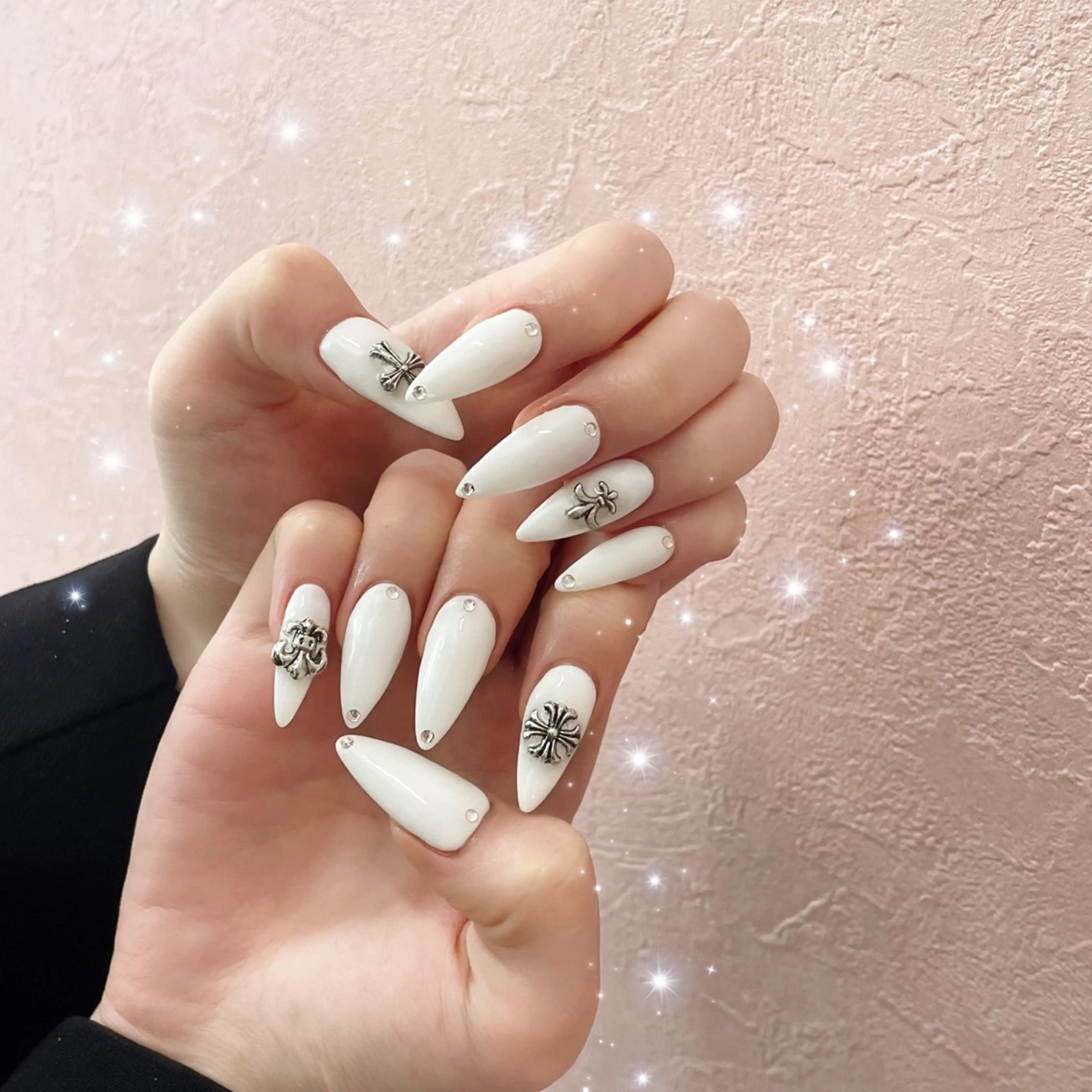 ネイル ホワイト ハンドネイル 💕WOLTOKYO 池袋💕maiのネイルデザイン