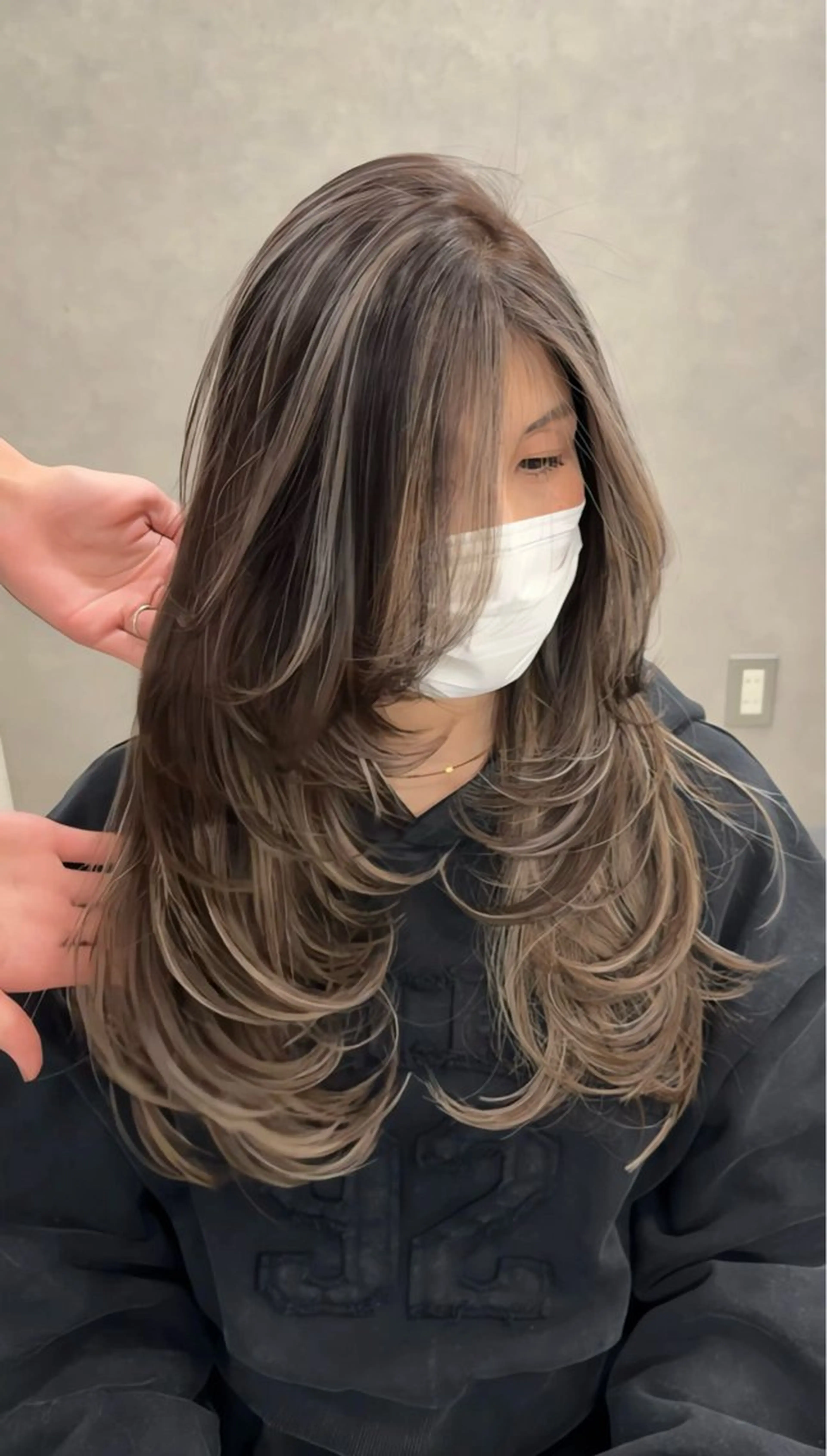 ロング 草島 友樹のヘアスタイル