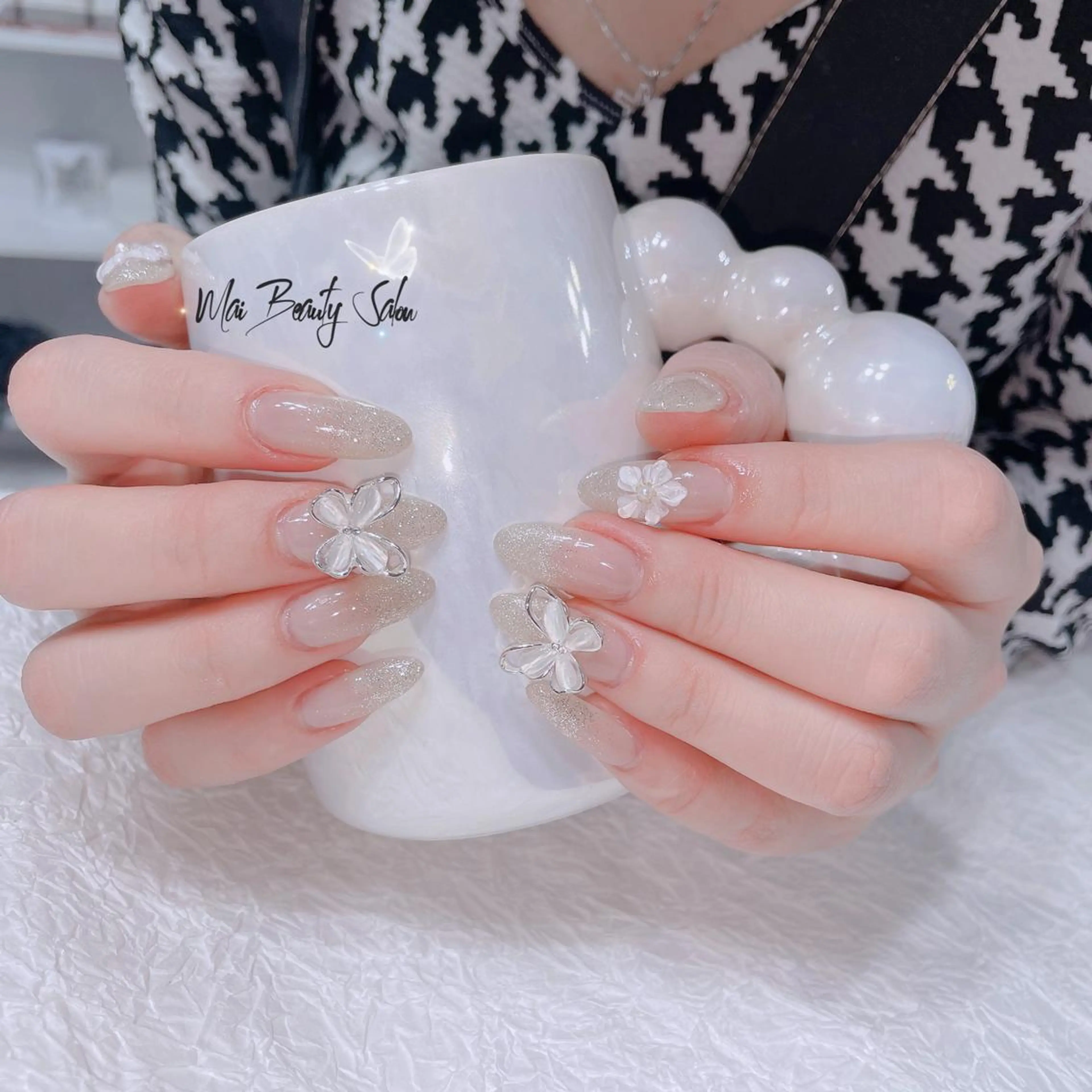 ネイル オーロラネイル チークネイル 長さ出し フラッシュネイル フットネイル MaiBeauty HaNaのネイルデザイン
