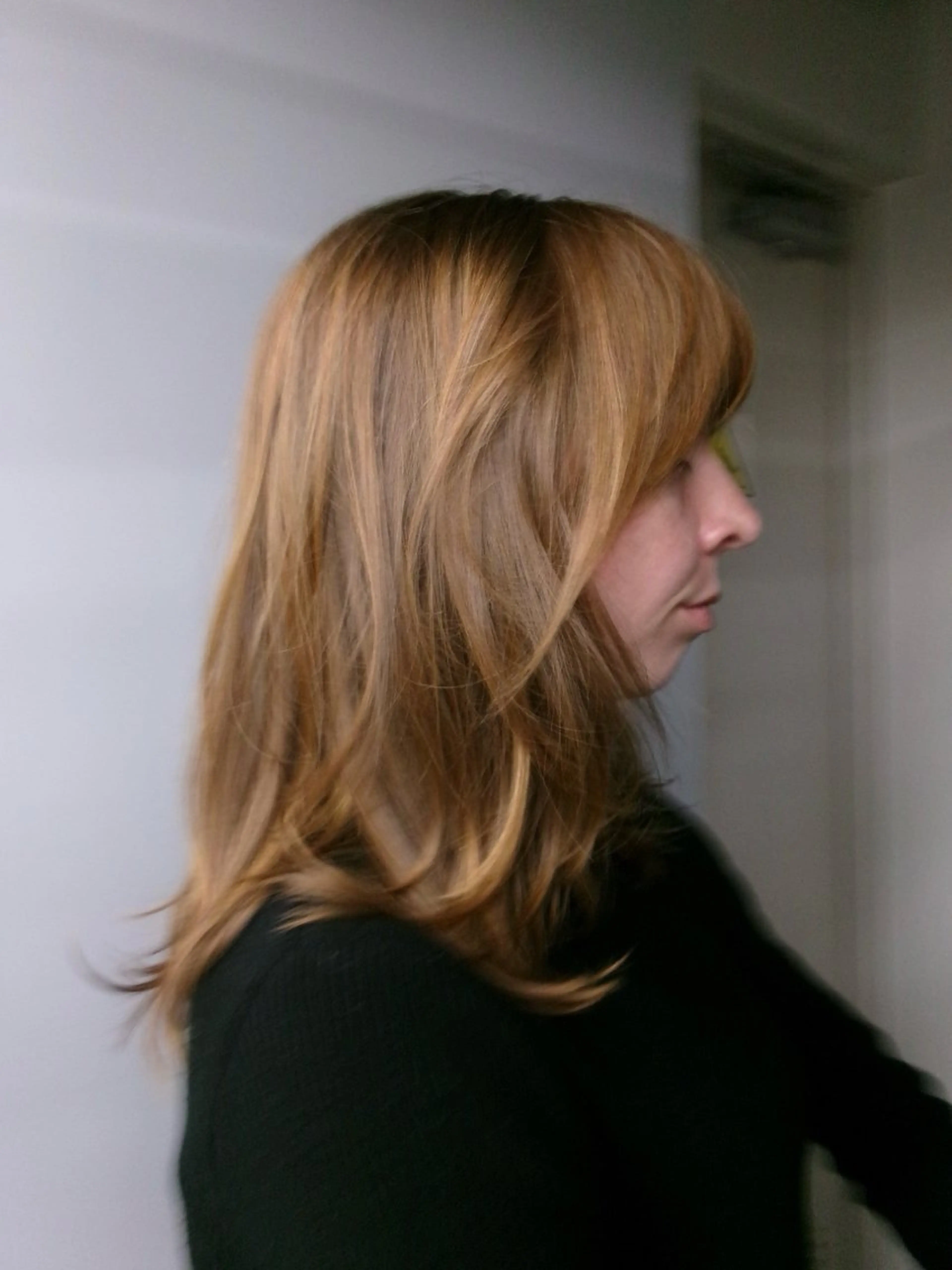 ミディアム カット レイヤー/ケアパーマ /ニュアンス/モードのヘアスタイル