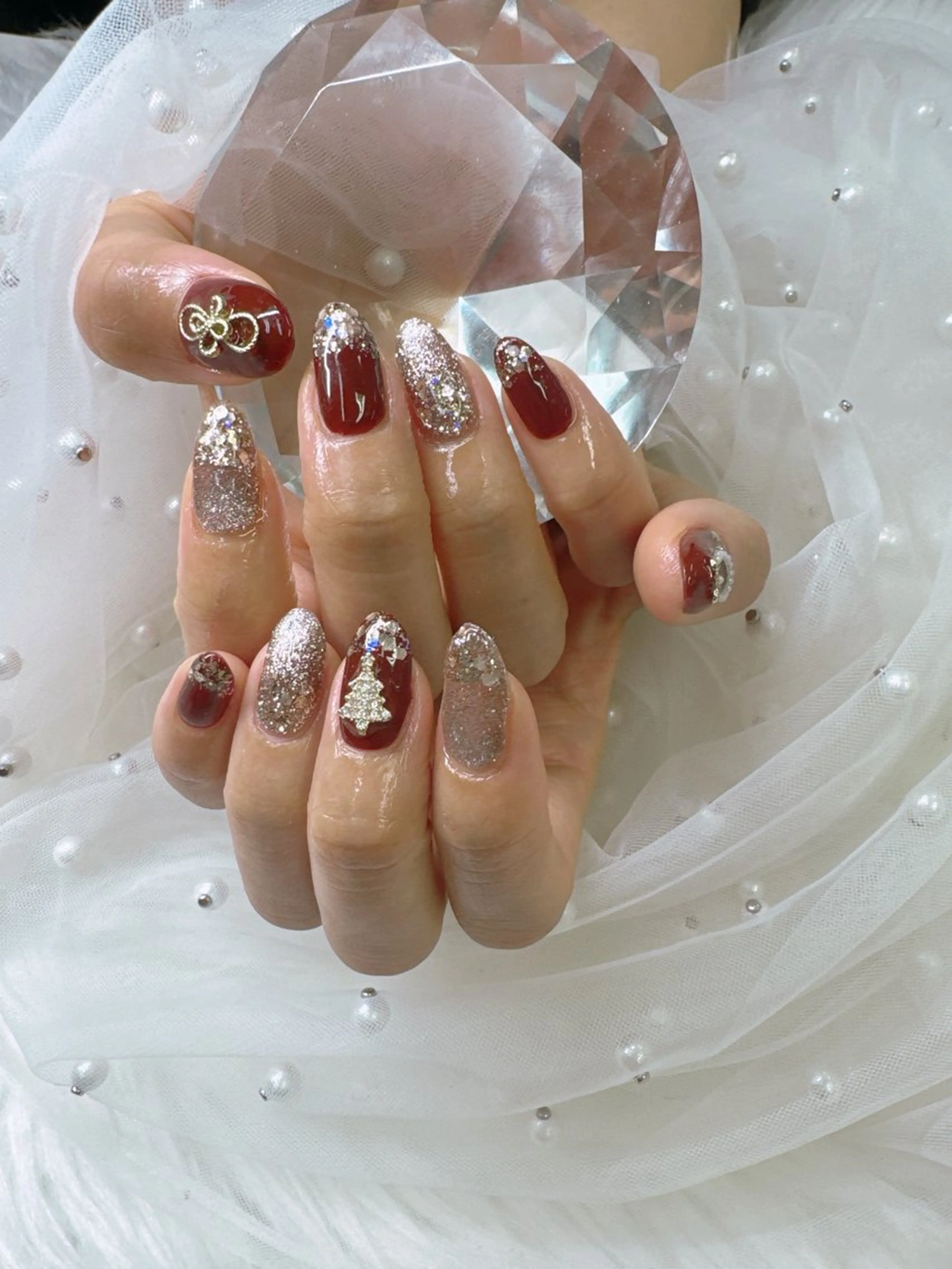 ネイル 成人式 フレンチネイル ジェルネイル ガラスフレンチ キラキラネイル Queeens nailのネイルデザイン