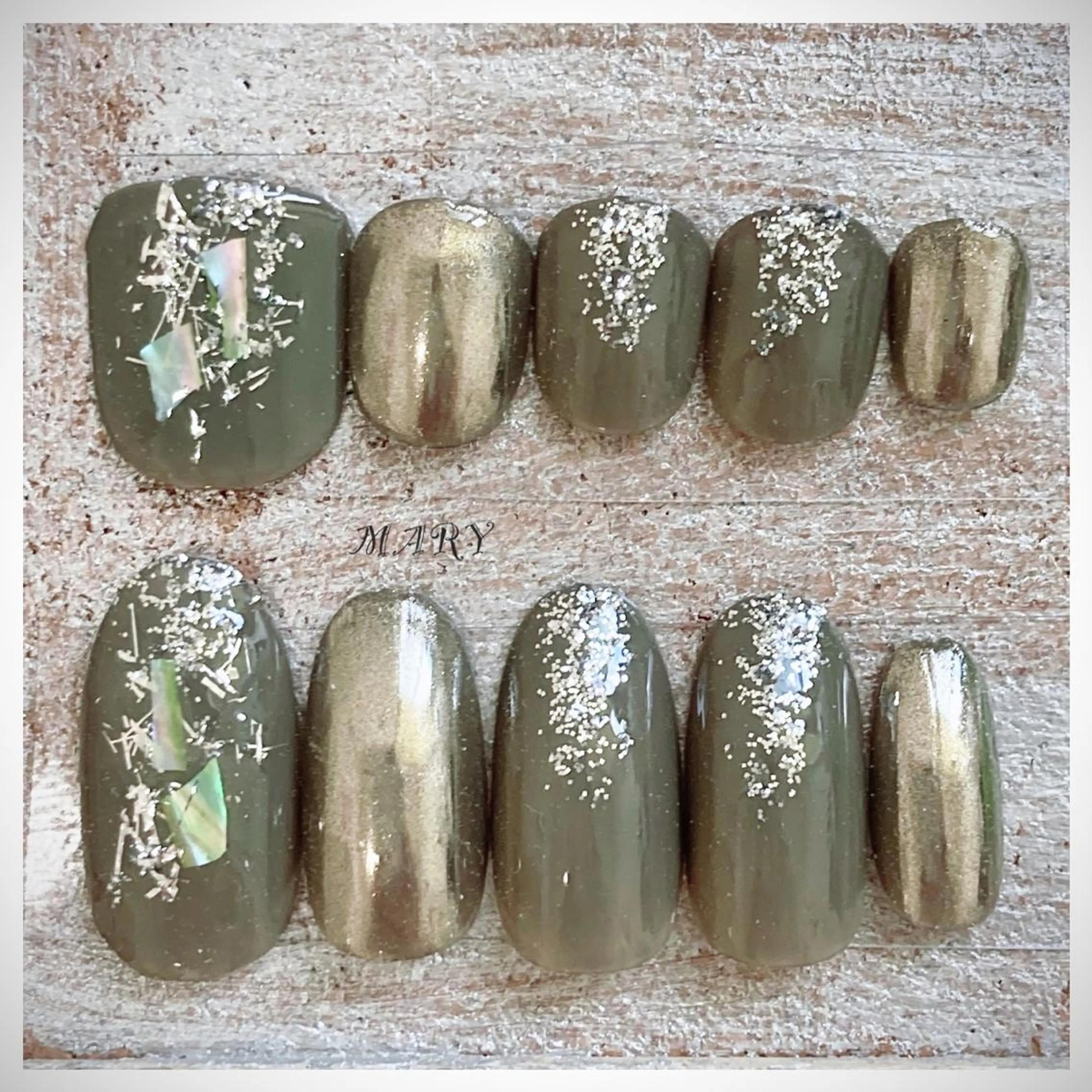 ネイル フットネイル おそろいネイル ミラーネイル ニュアンスネイル ワンカラーネイル フットネイル Mary nail .narumiのネイルデザイン