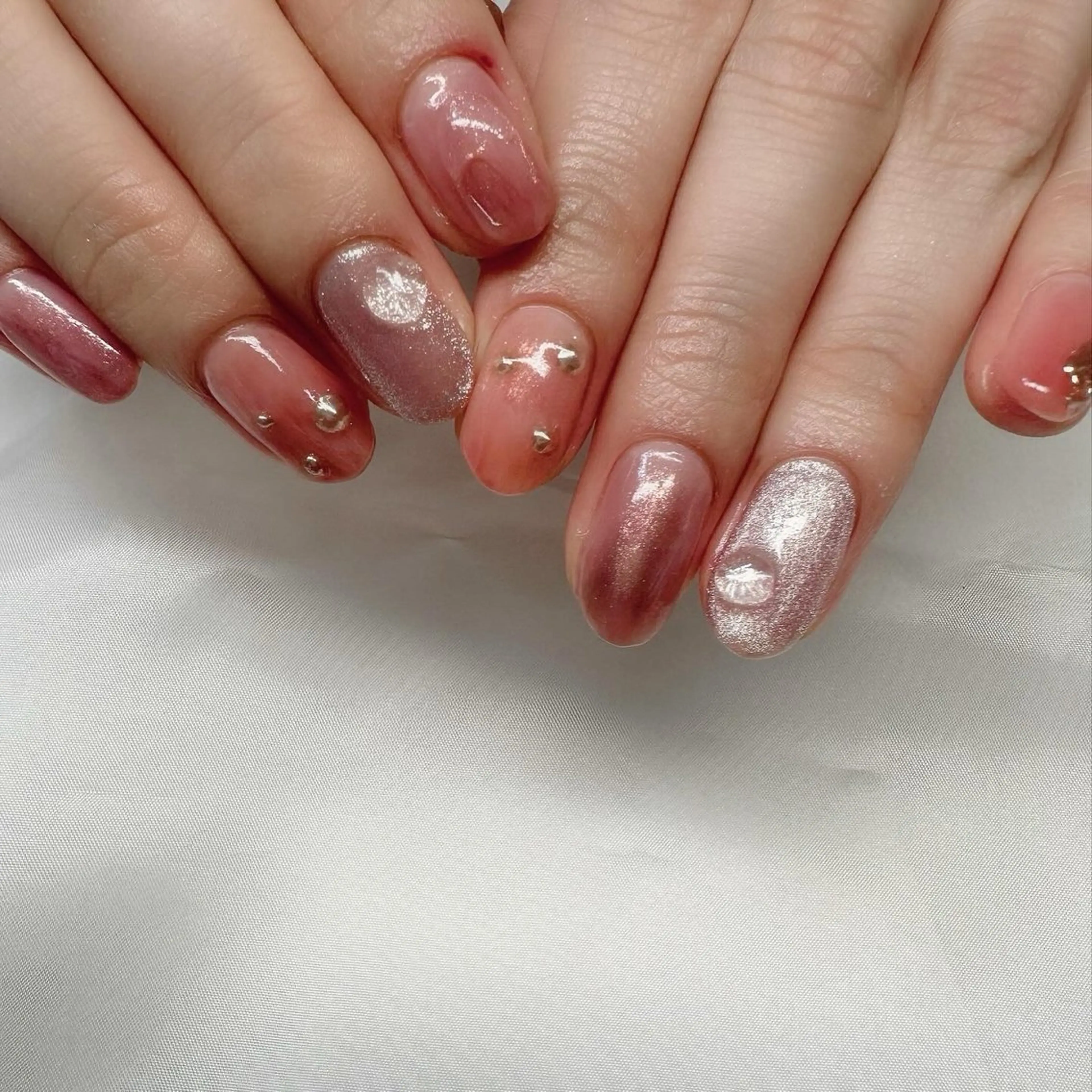 ネイル 氷ネイル・うるうるネイル 韓国ネイル マグネットネイル ミラーネイル ニュアンスネイル 🪞KAPE NAIL 🪞のネイルデザイン