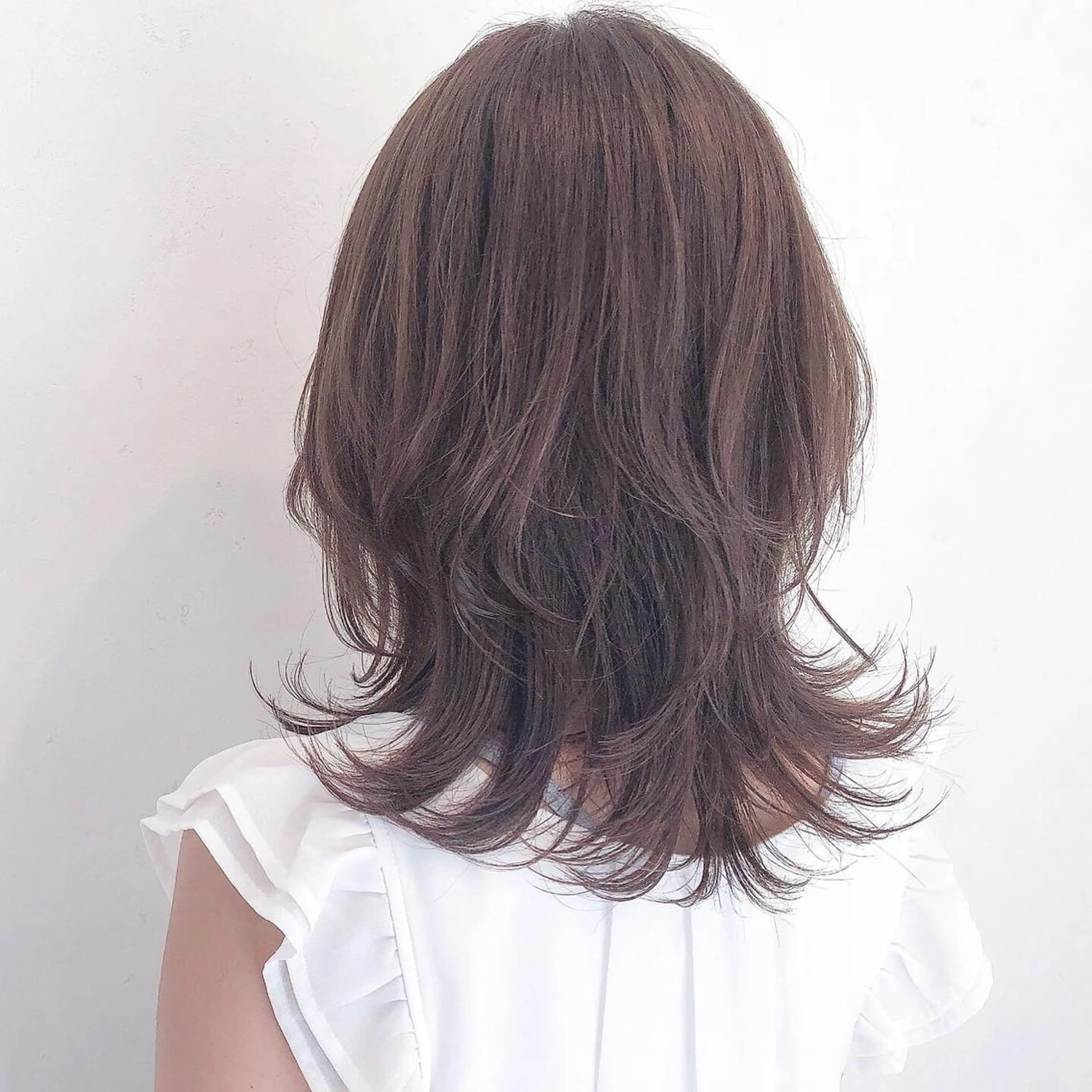 ミディアム カラー 伊藤 さやかのヘアスタイル