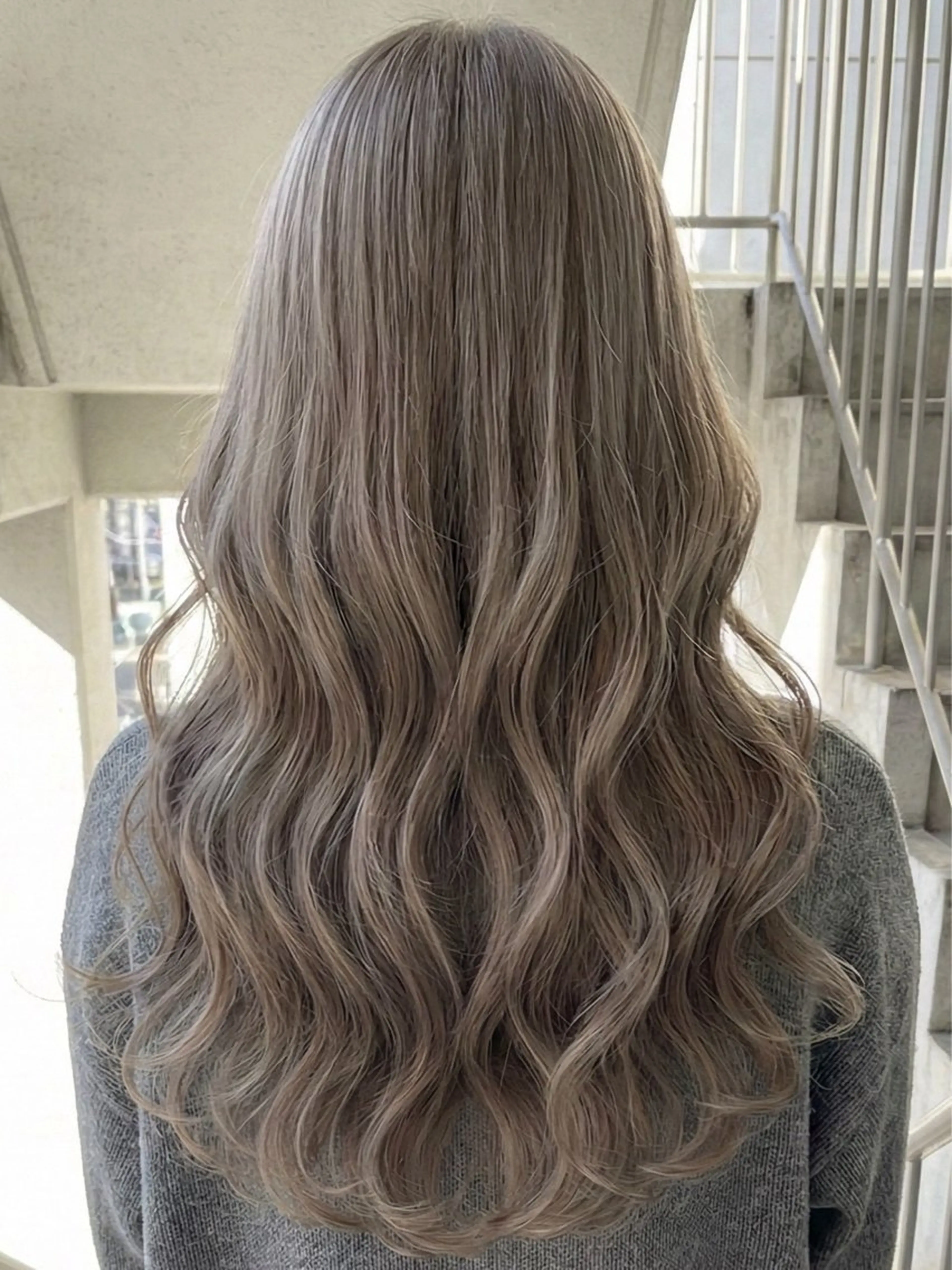 W color (メンズ・レディース/ブリーチ)の写真