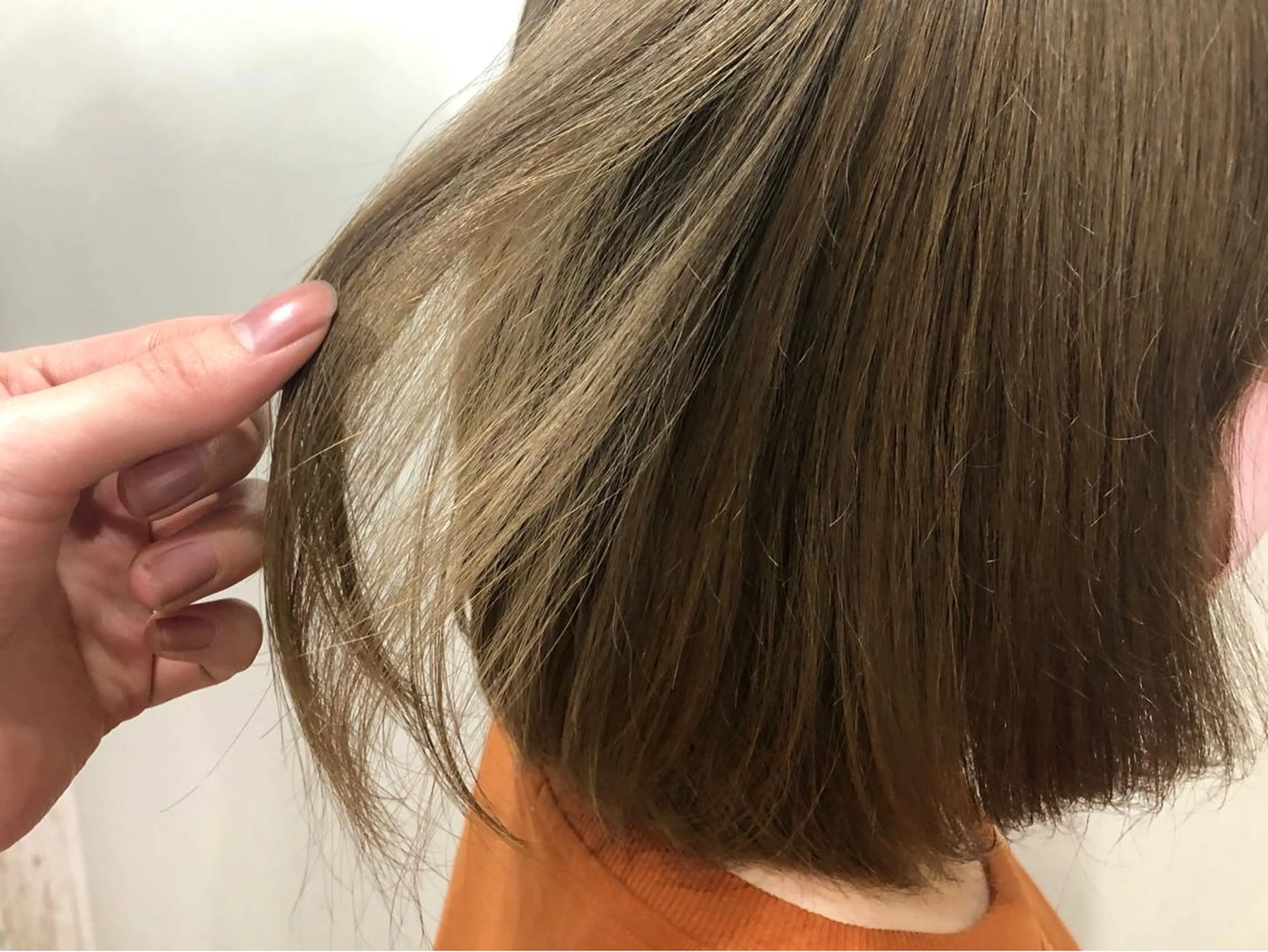 カラー white.梅田 デザインカラー🦄のヘアスタイル