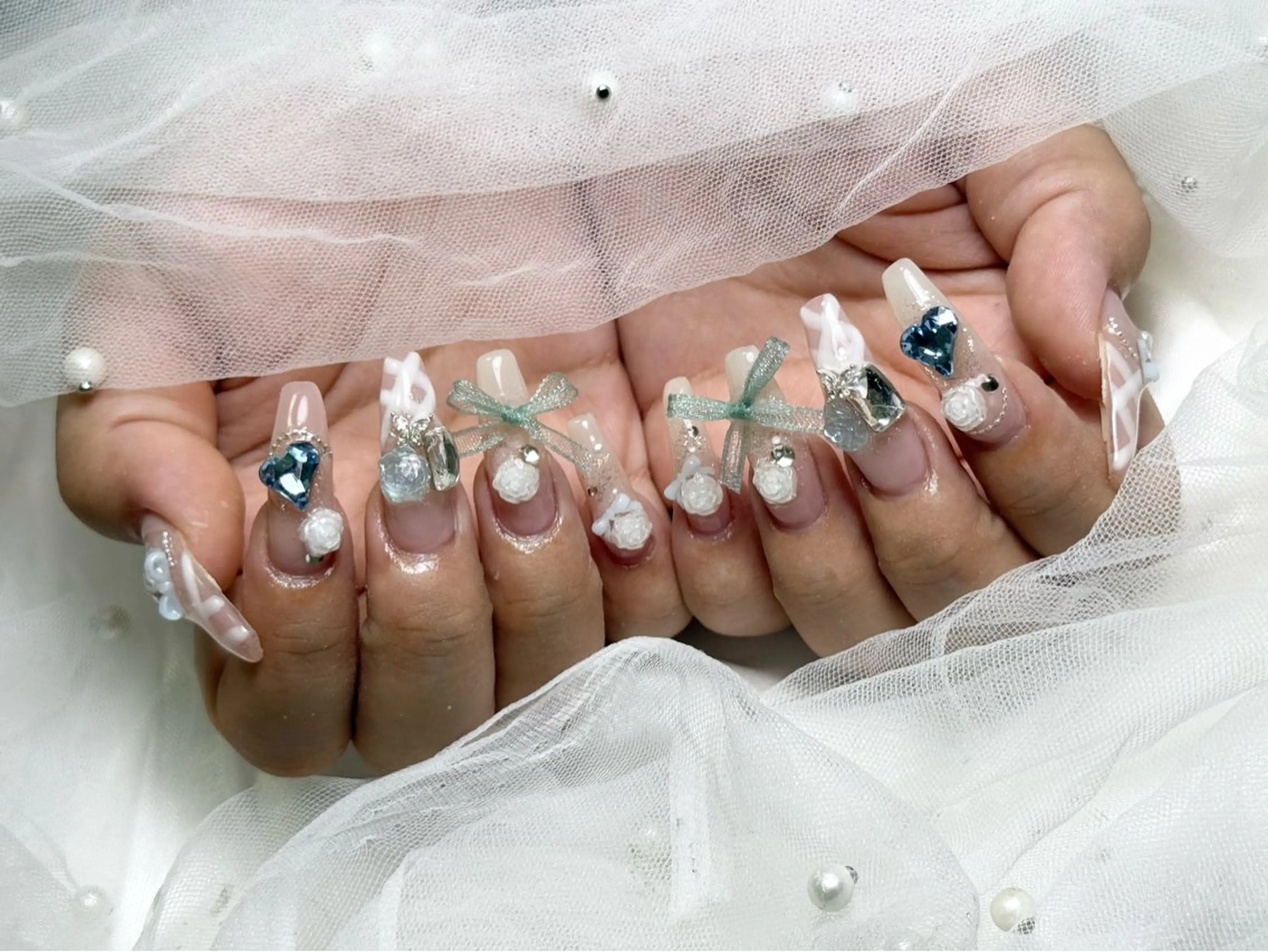 ネイル ハンドネイル Roi〈ロワ〉 Minakoのネイルデザイン