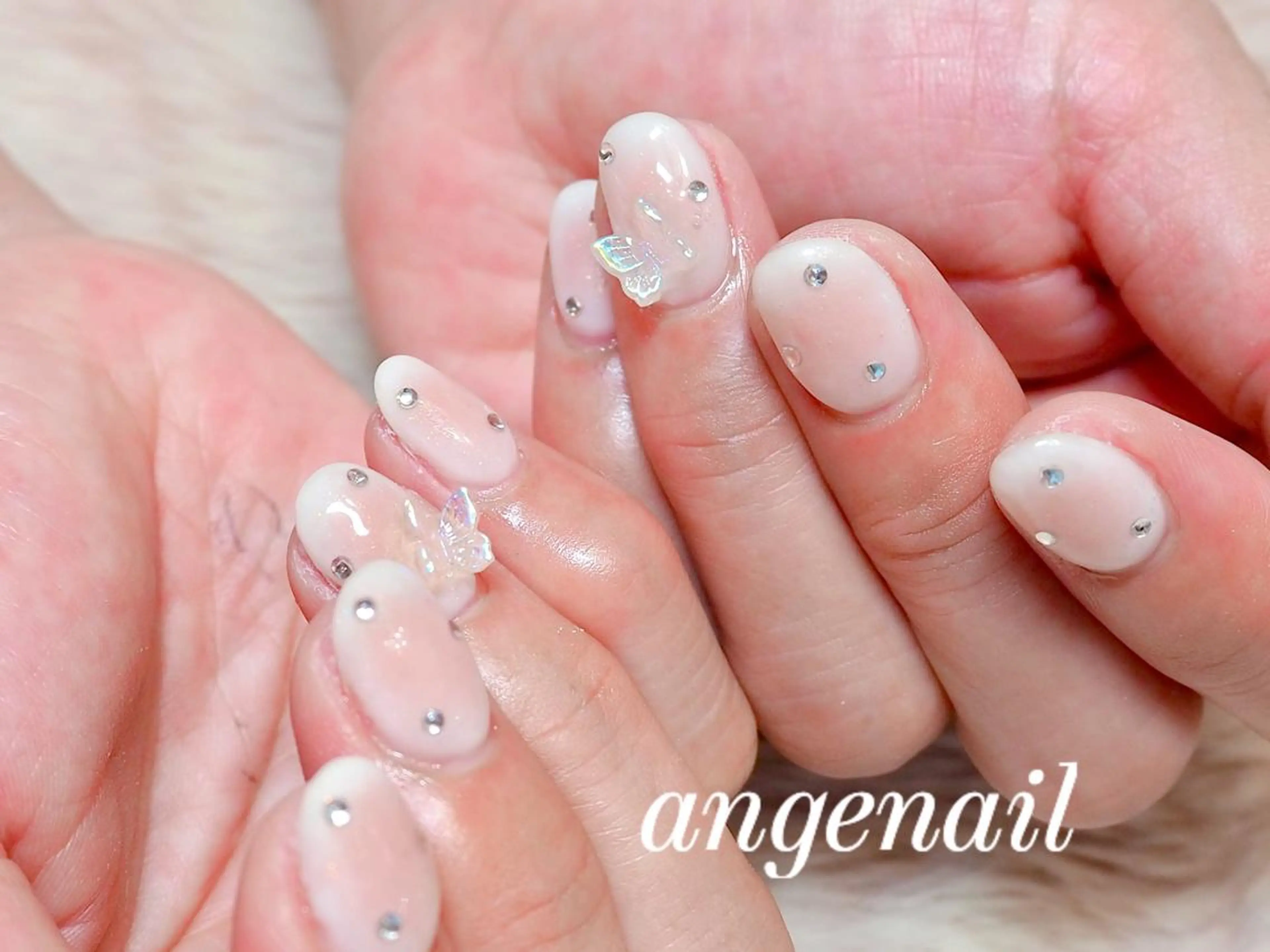 ネイル ハンドネイル オーナーネイリスト MAKIのネイルデザイン