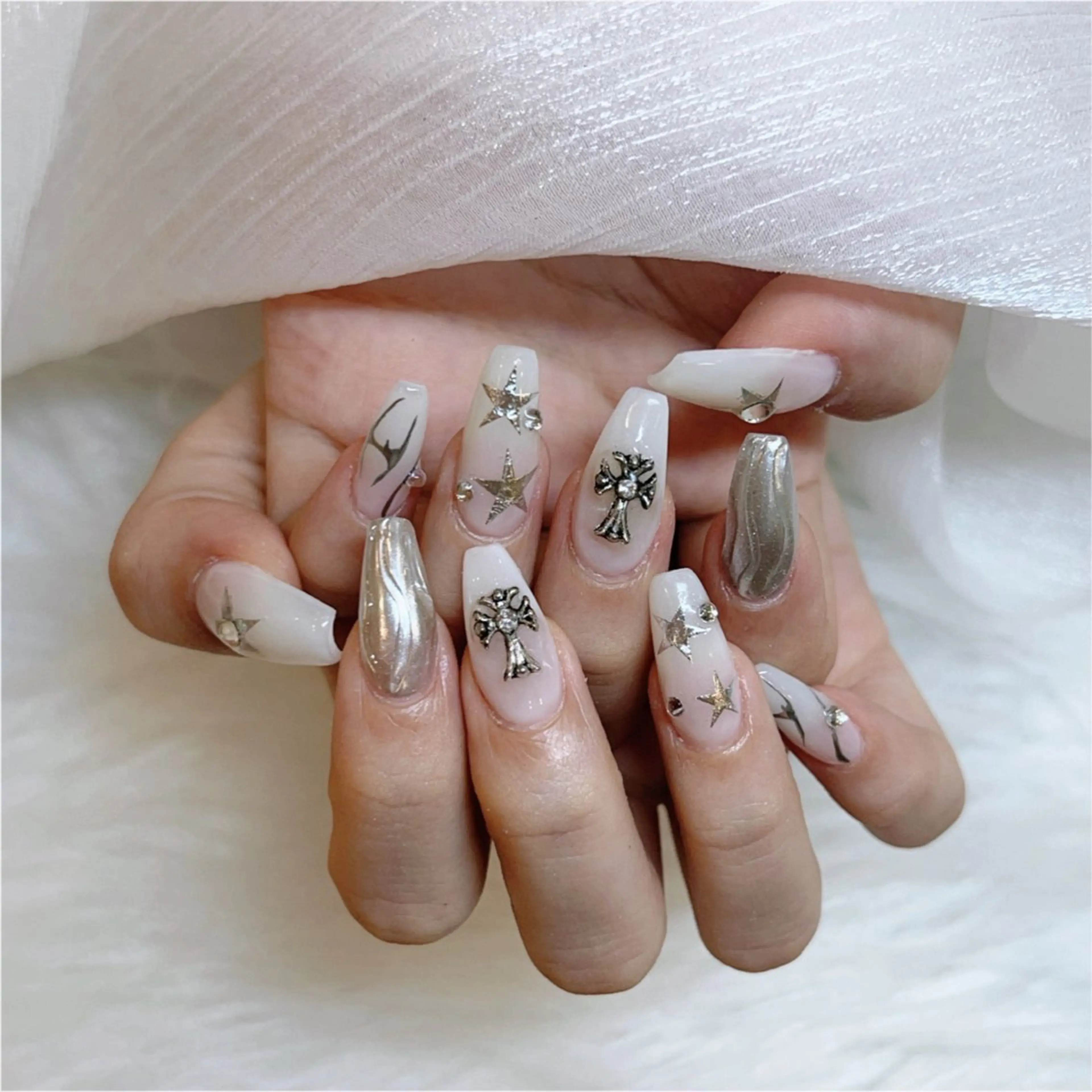 ネイル U.NI nail .のネイルデザイン