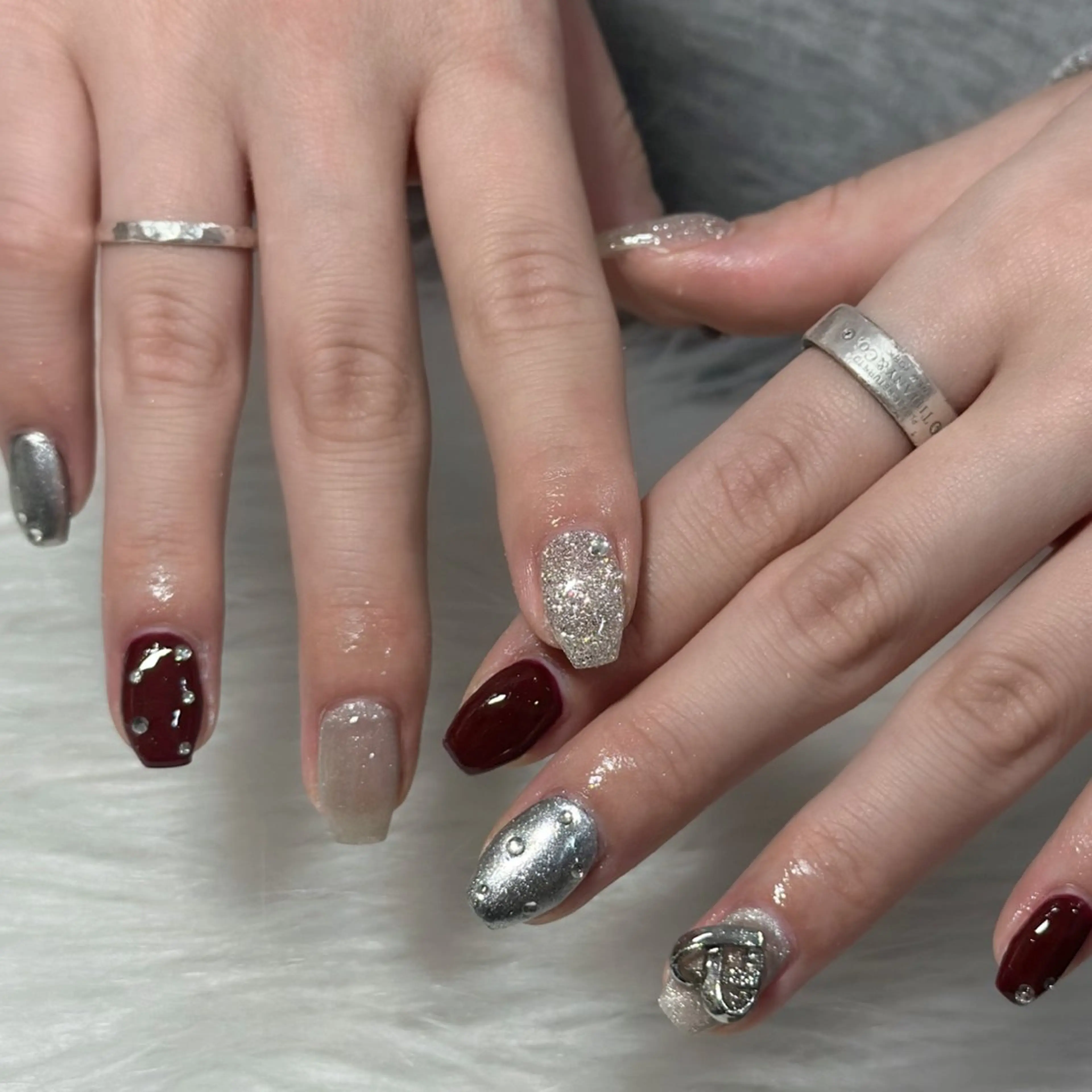 ネイル ハンドネイル フットネイル LAVISH nanamiのネイルデザイン