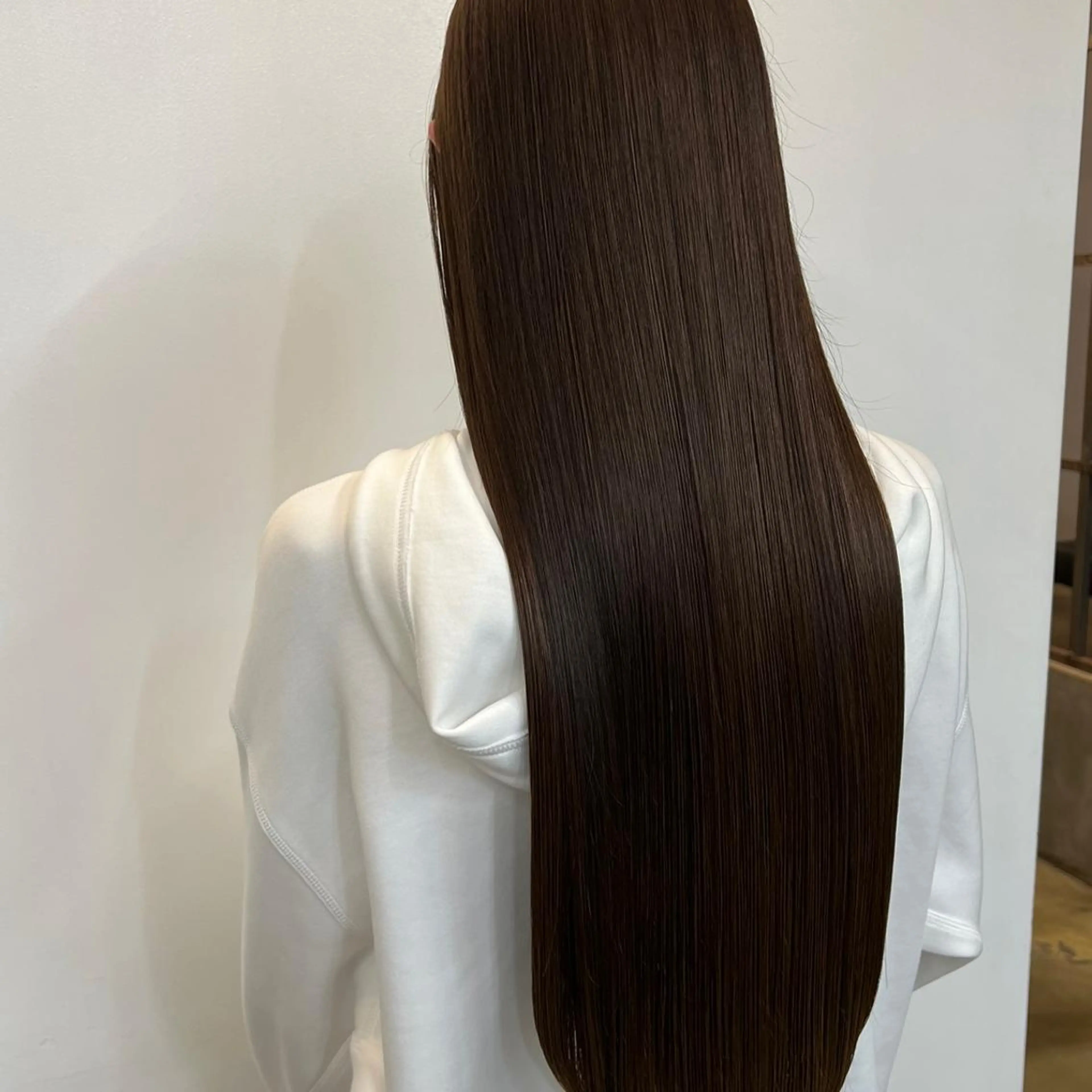 ロング カラー ブラウンカラー トリートメント 顔まわりカット✨艶髪 ✨髪質改善✨伴響佳のヘアスタイル