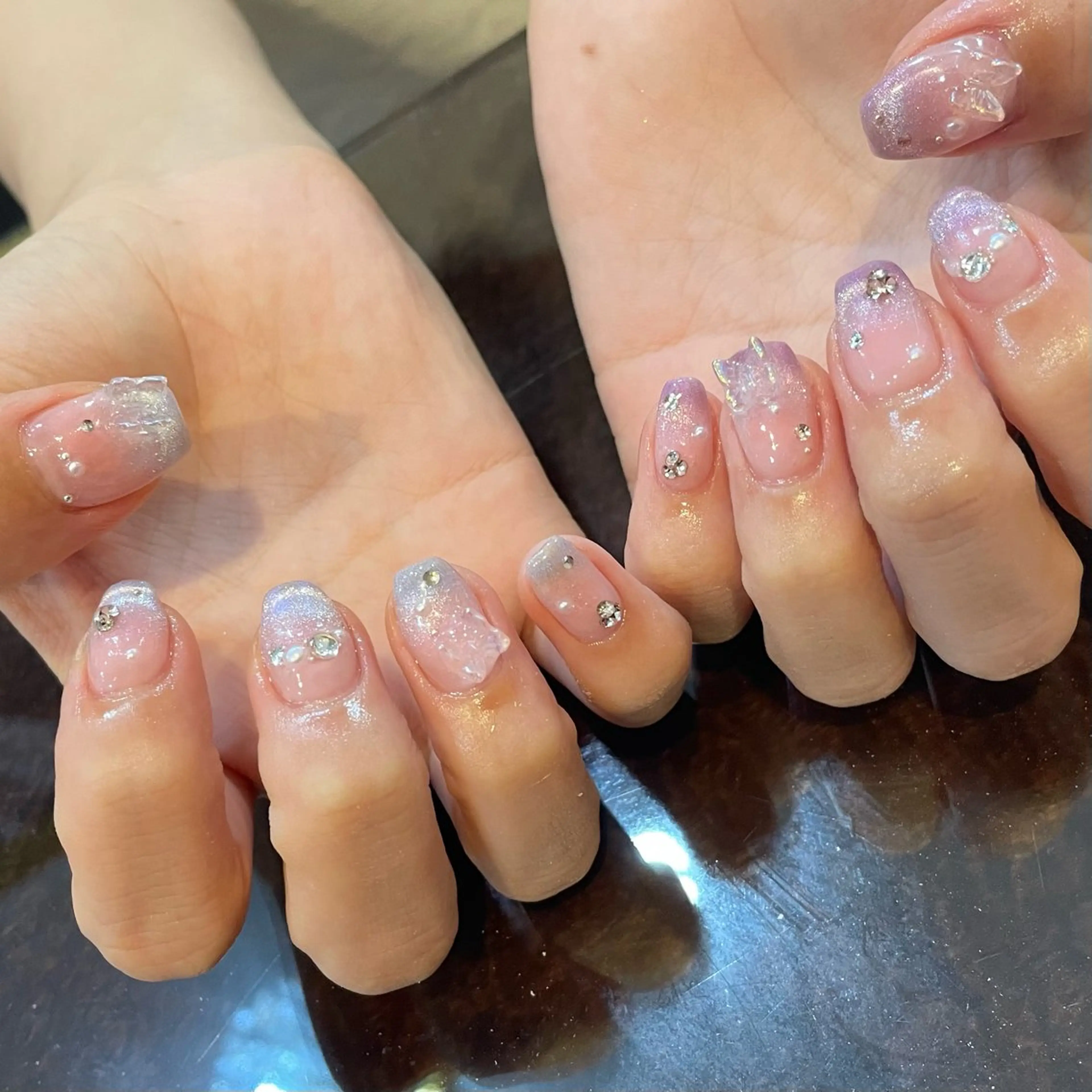 ネイル チークネイル フレンチネイル マグネットネイル マグネットフレンチ ハンドネイル Mynail プライベートサロンのネイルデザイン