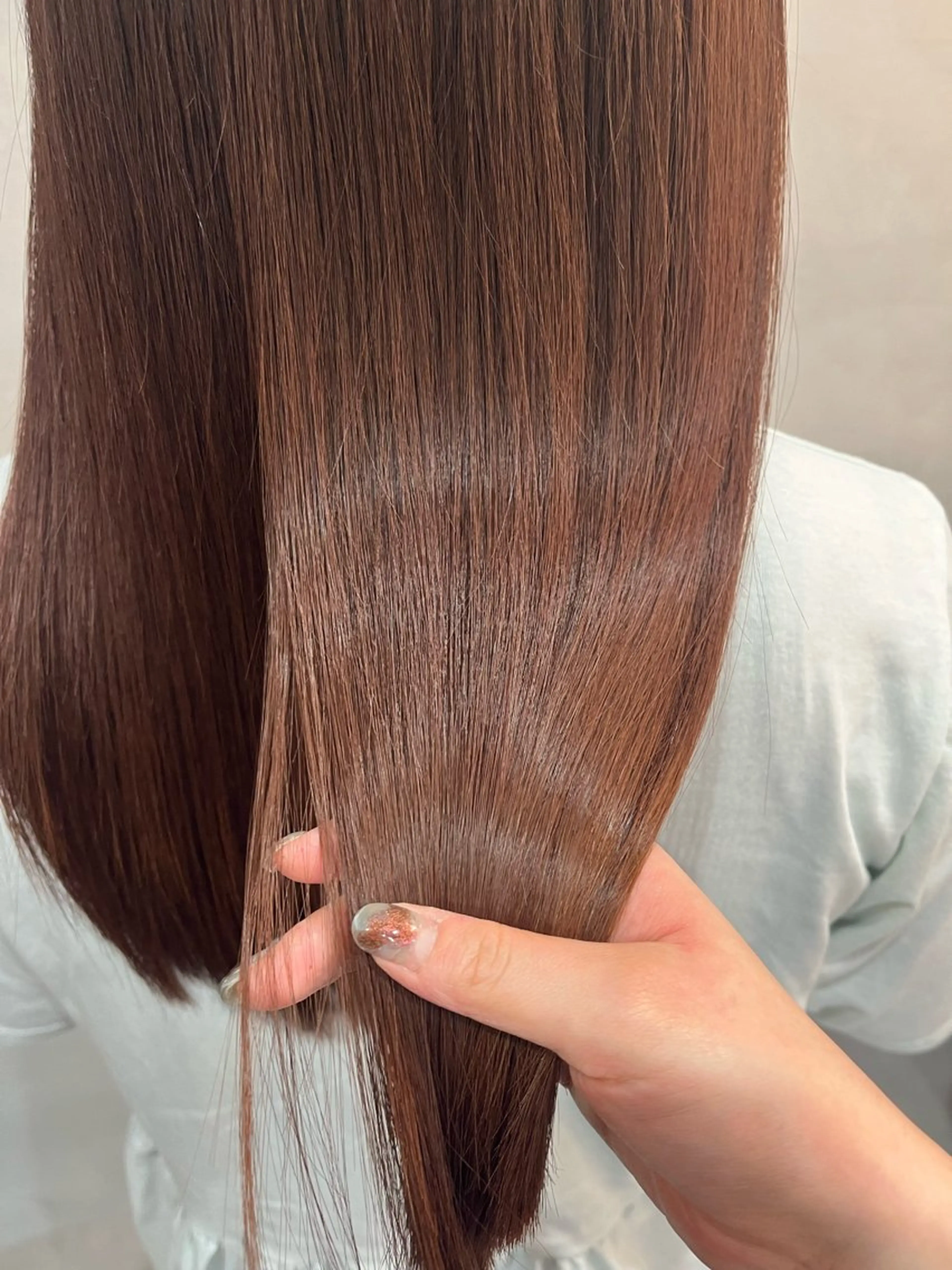 セミロング カラー ルプラボウ 尾関　唯那のヘアスタイル