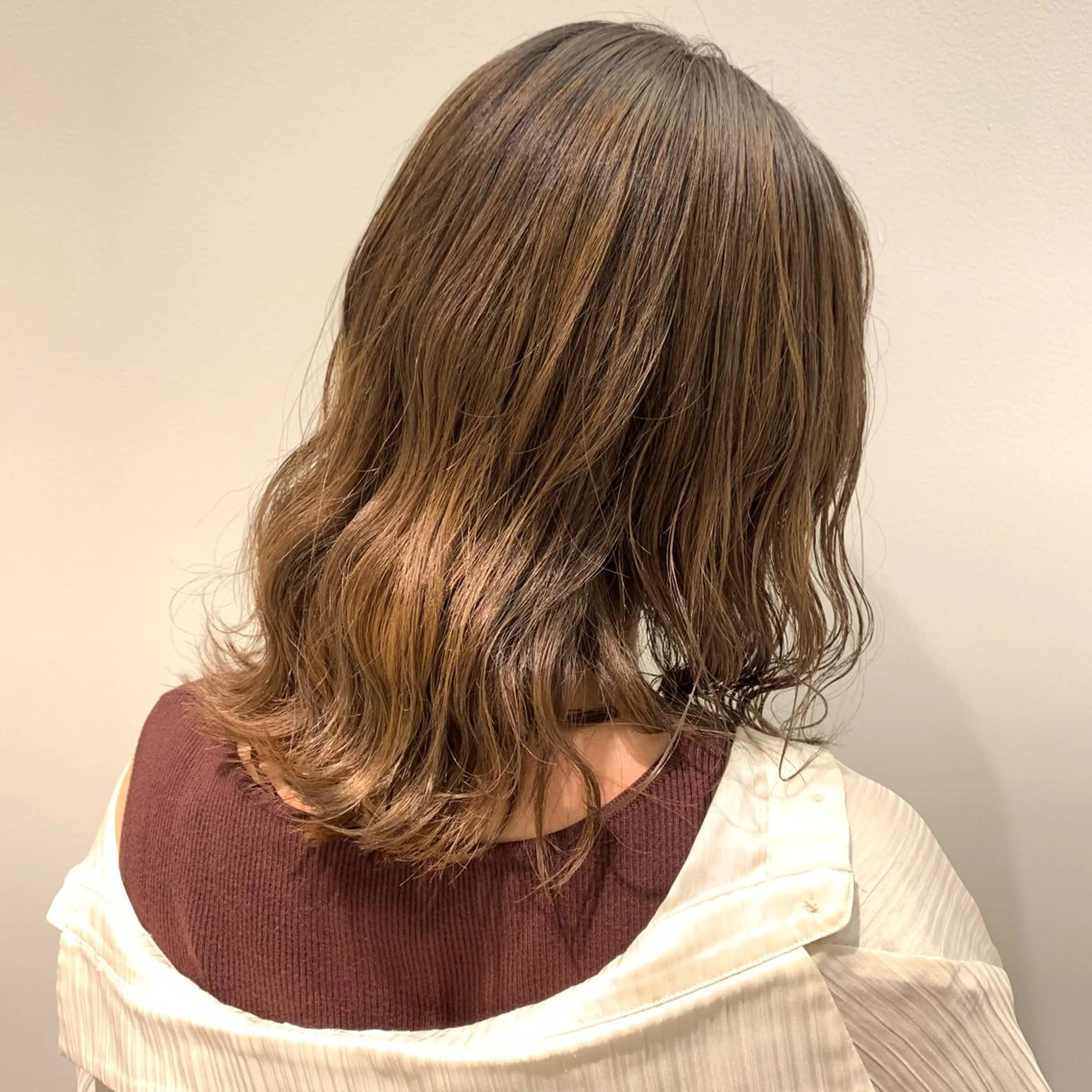ミディアム カラー 鳥越 一希のヘアスタイル