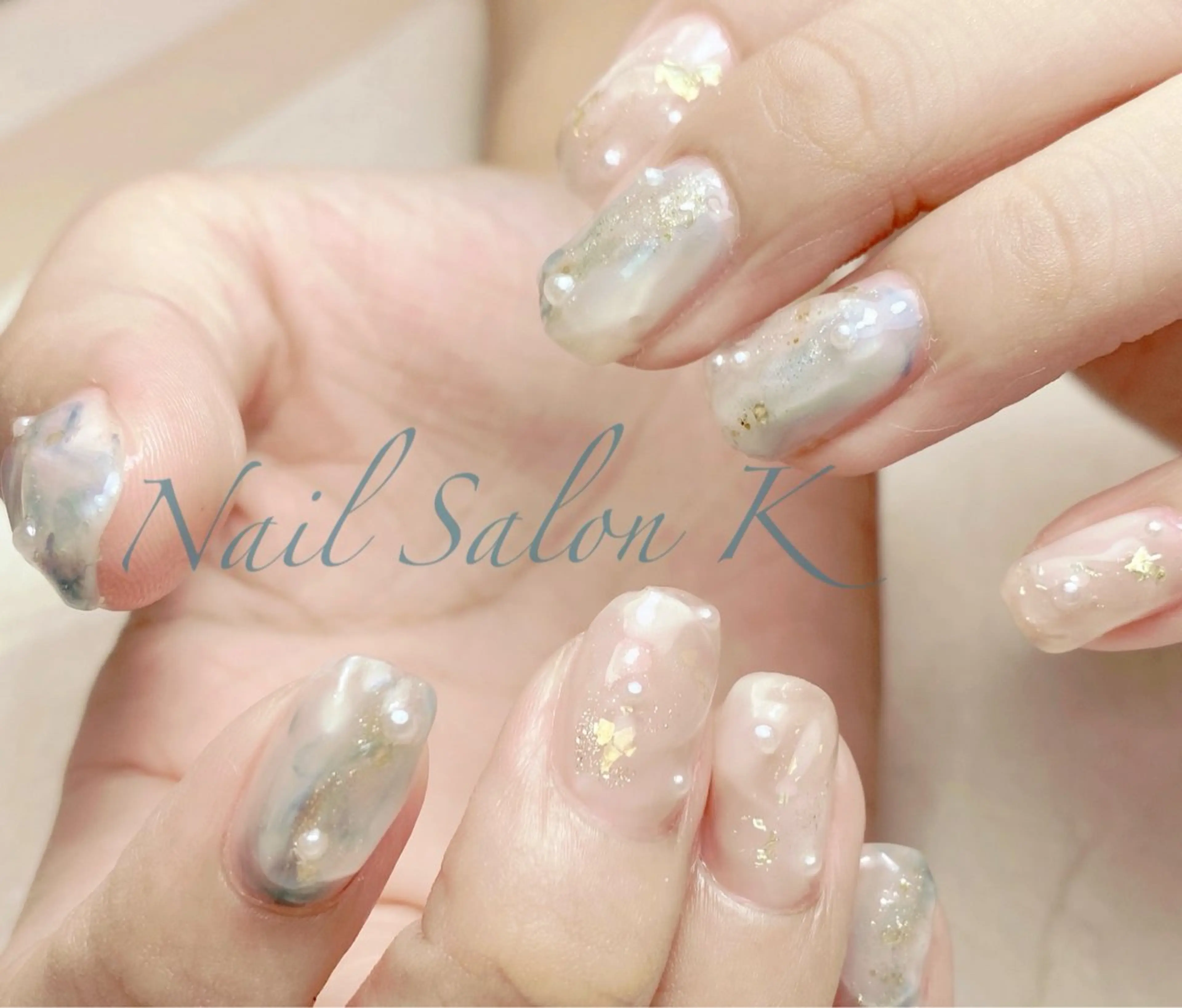 ネイル ブルー ニュアンスネイル ホワイト ハンドネイル Nail Salon K 🧸美爪育成のネイルデザイン