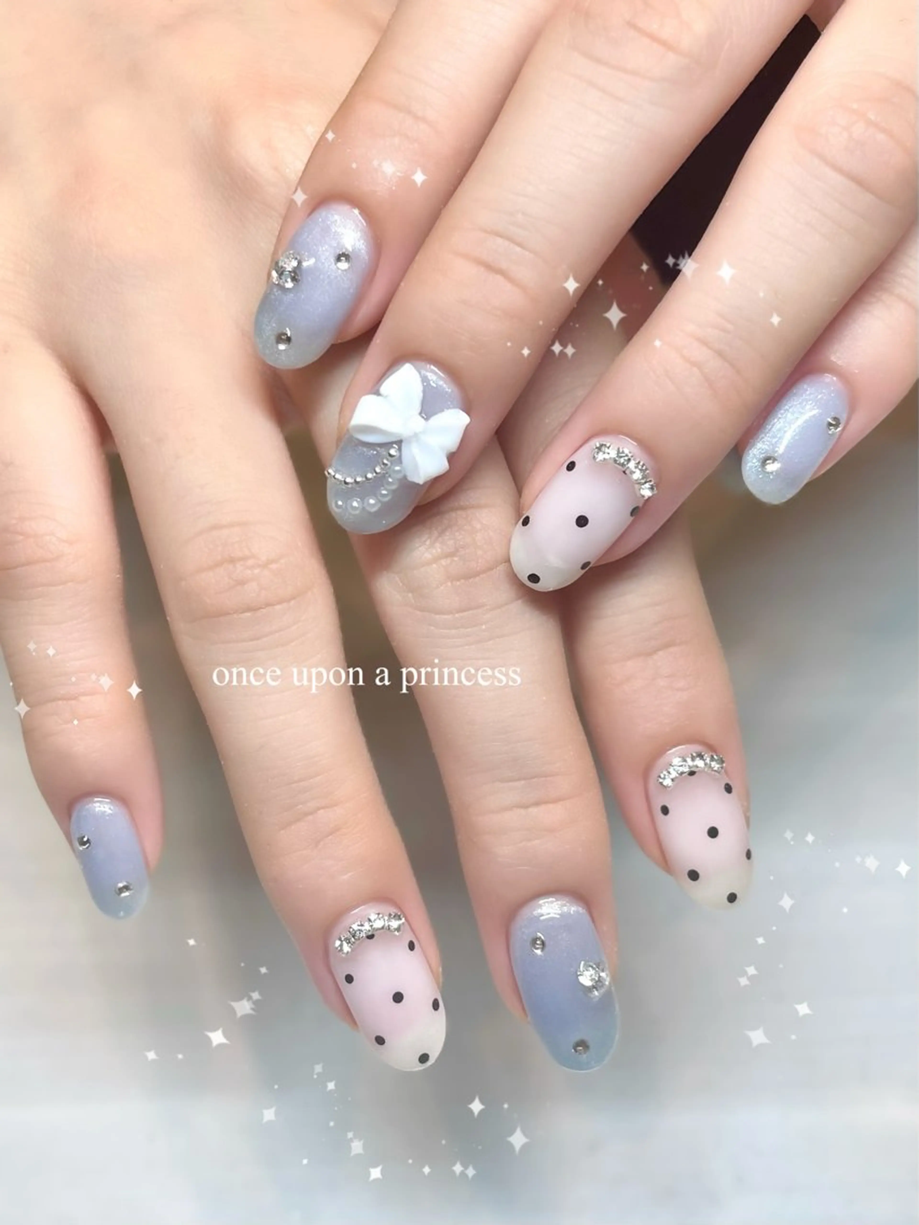 ネイル ドット ハンドネイル Once upon a princessのネイルデザイン
