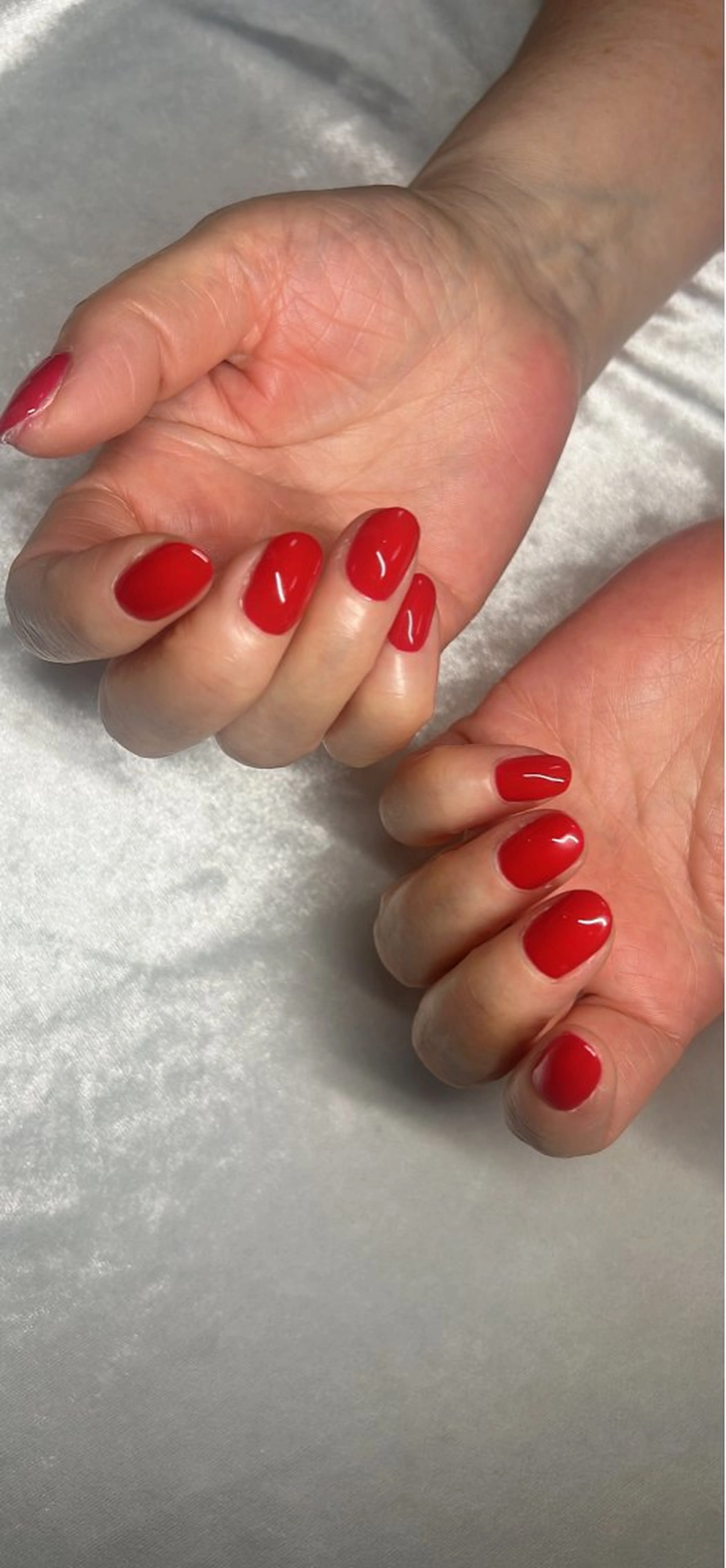 ネイル 赤色 ハンドネイル Bestnail所属・Best Nail Yu🎀🫧のネイルデザイン