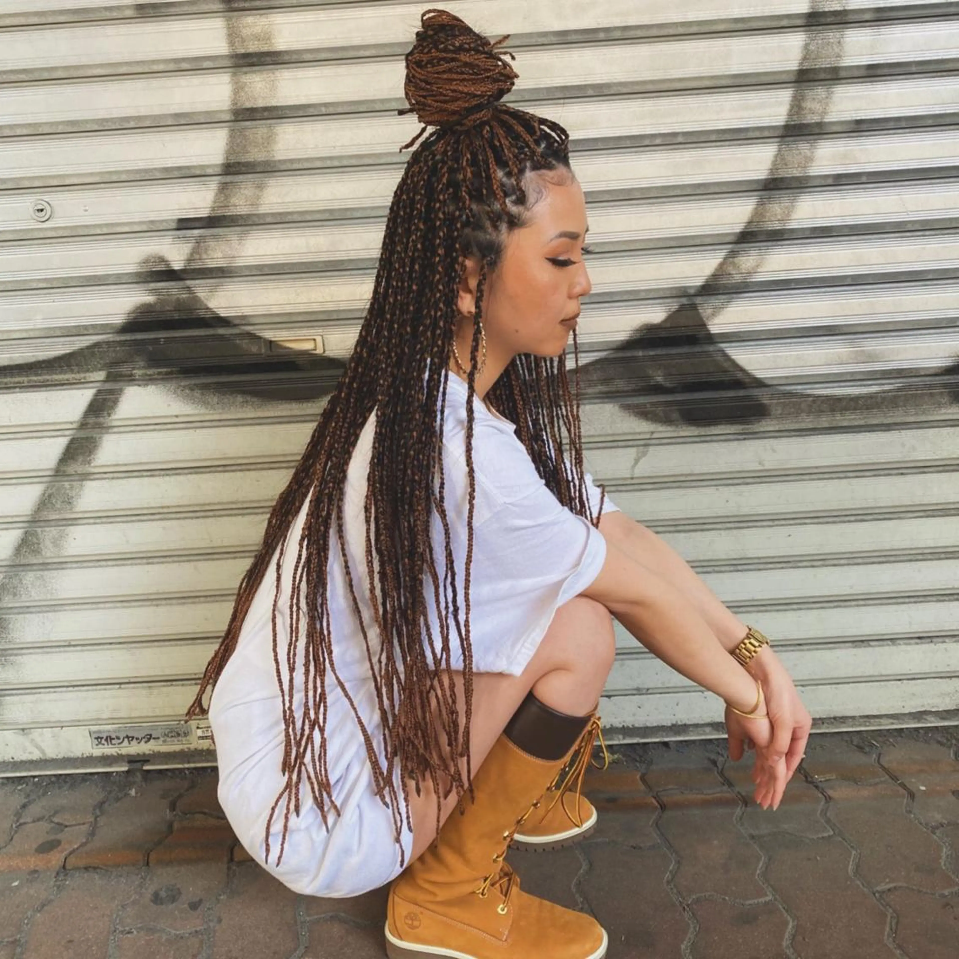 ロング シールエクステ アッシュ エクステ レイヤーカット 【GRIZZ】グリス所属・エクステサロン GRIZZのヘアスタイル