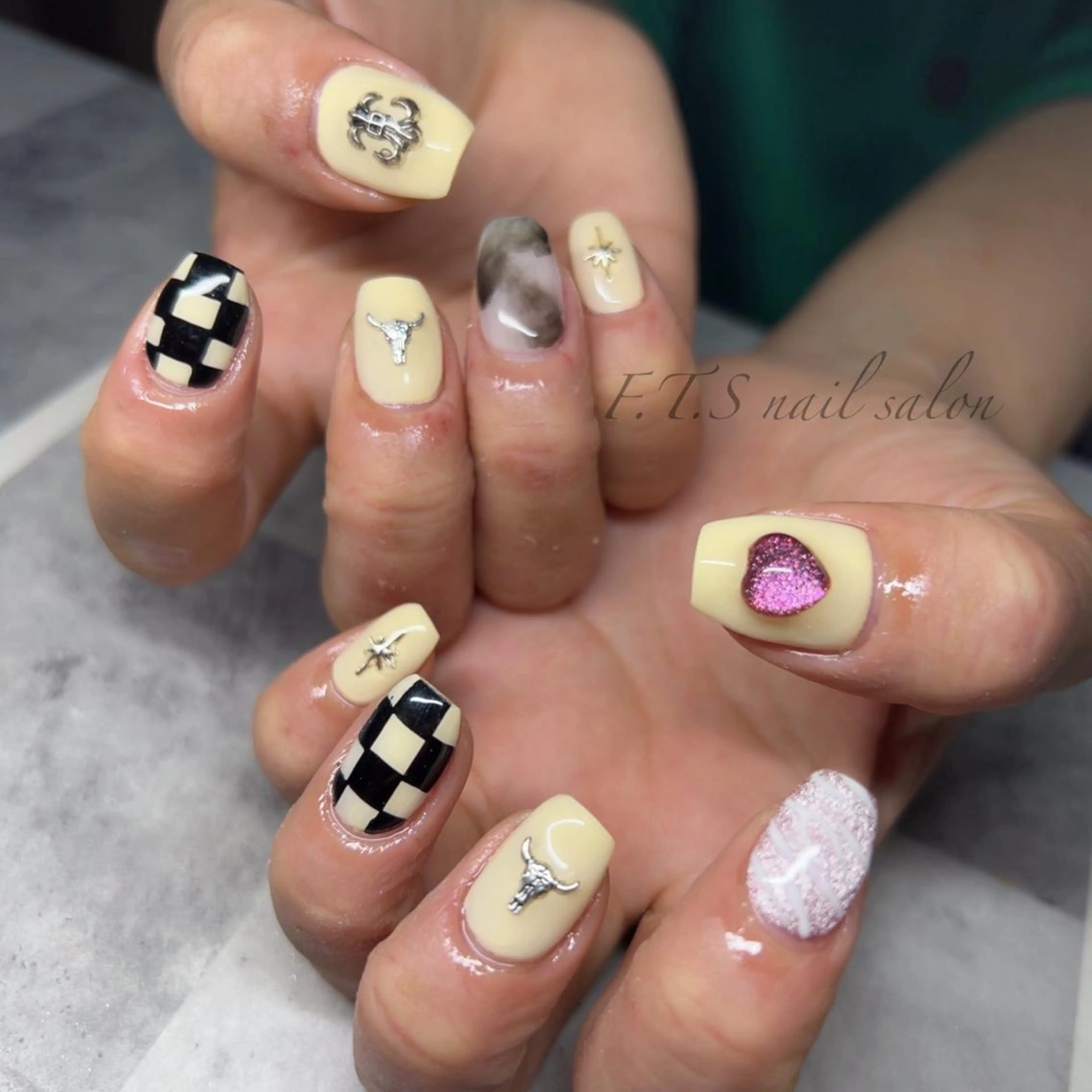 ネイル ハンドネイル F.T.S nailのネイルデザイン