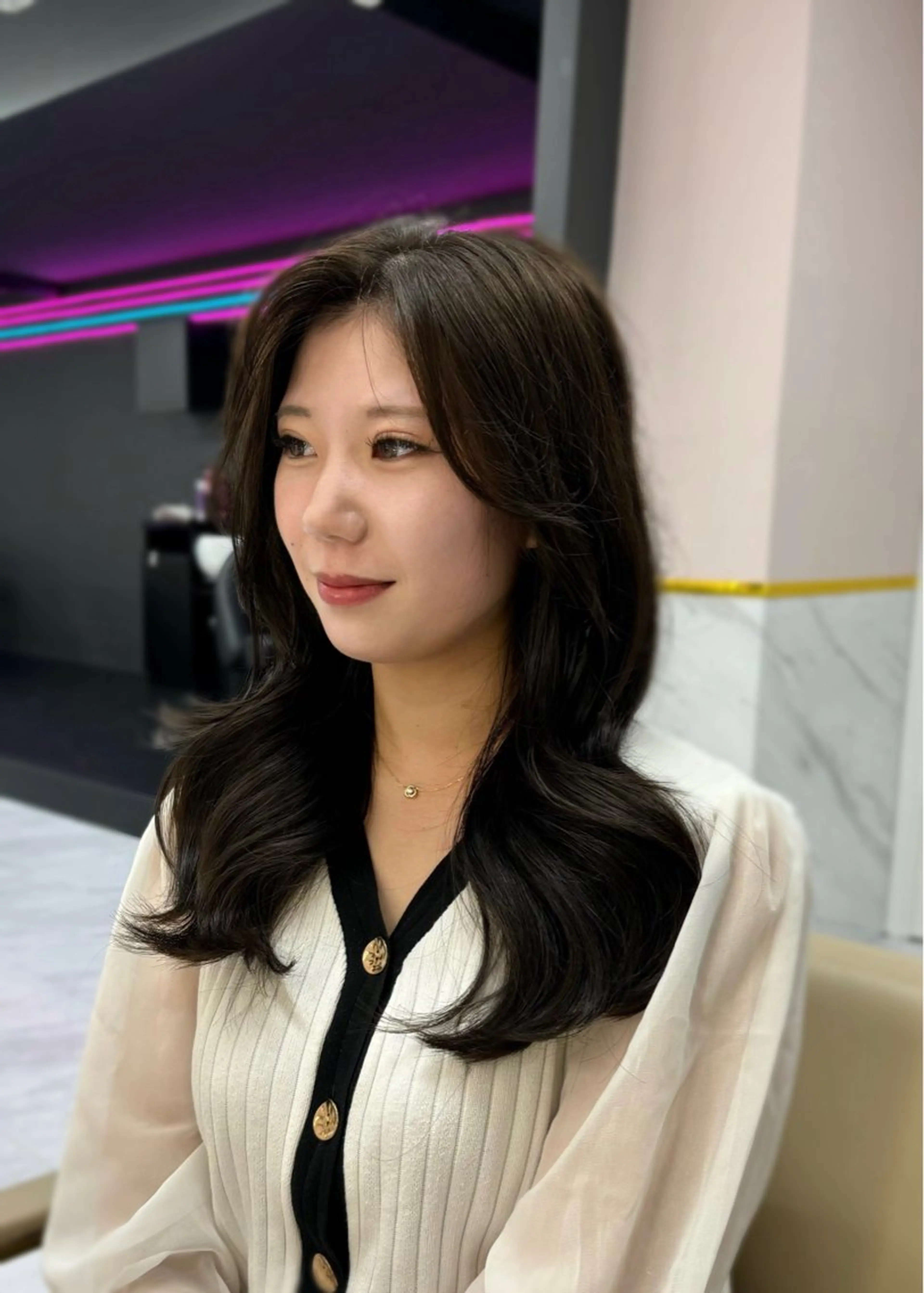 セミロング カラー ヘアカラー 岡山 愛のヘアスタイル