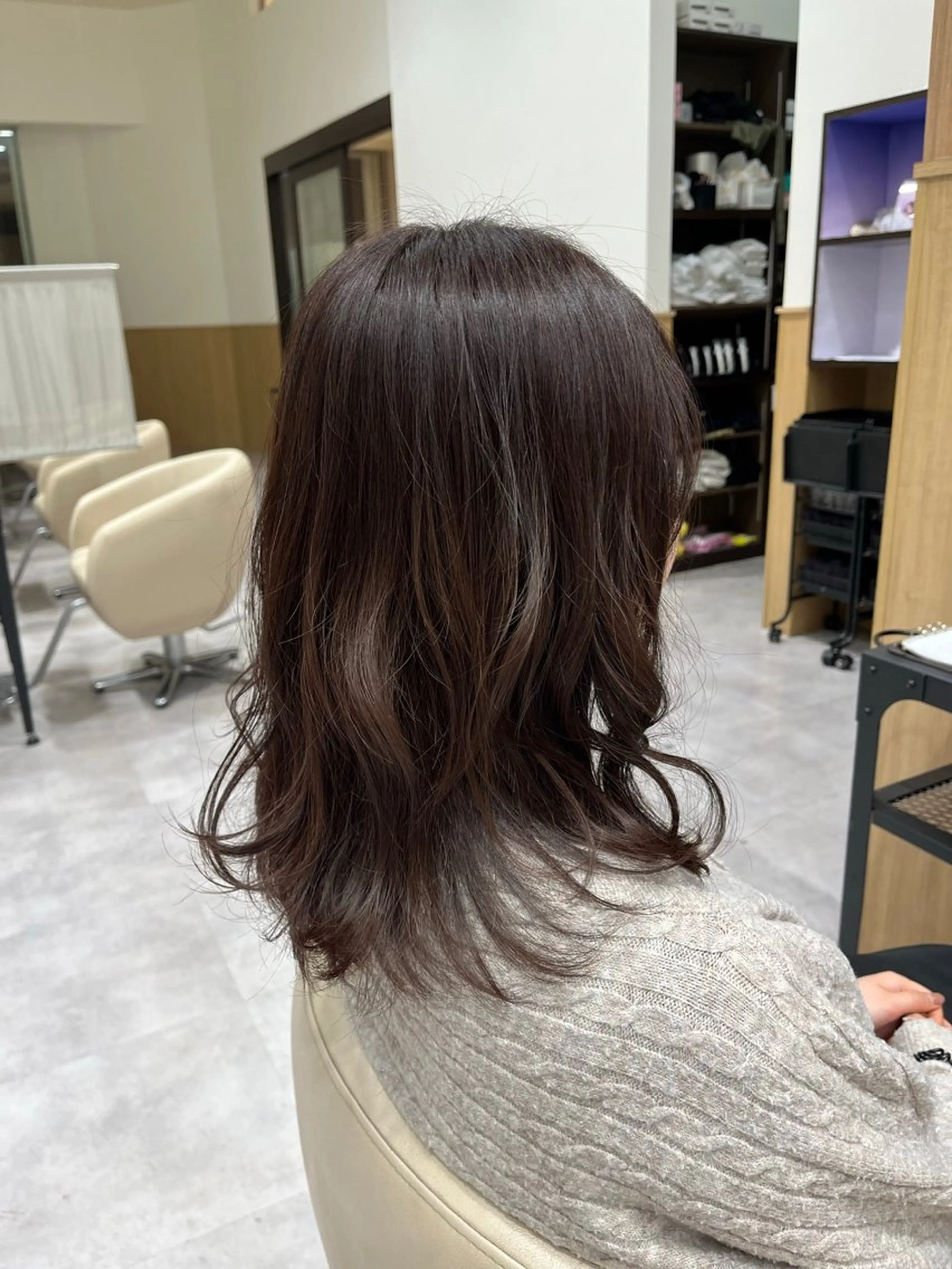 カラー 東條 早希のヘアスタイル