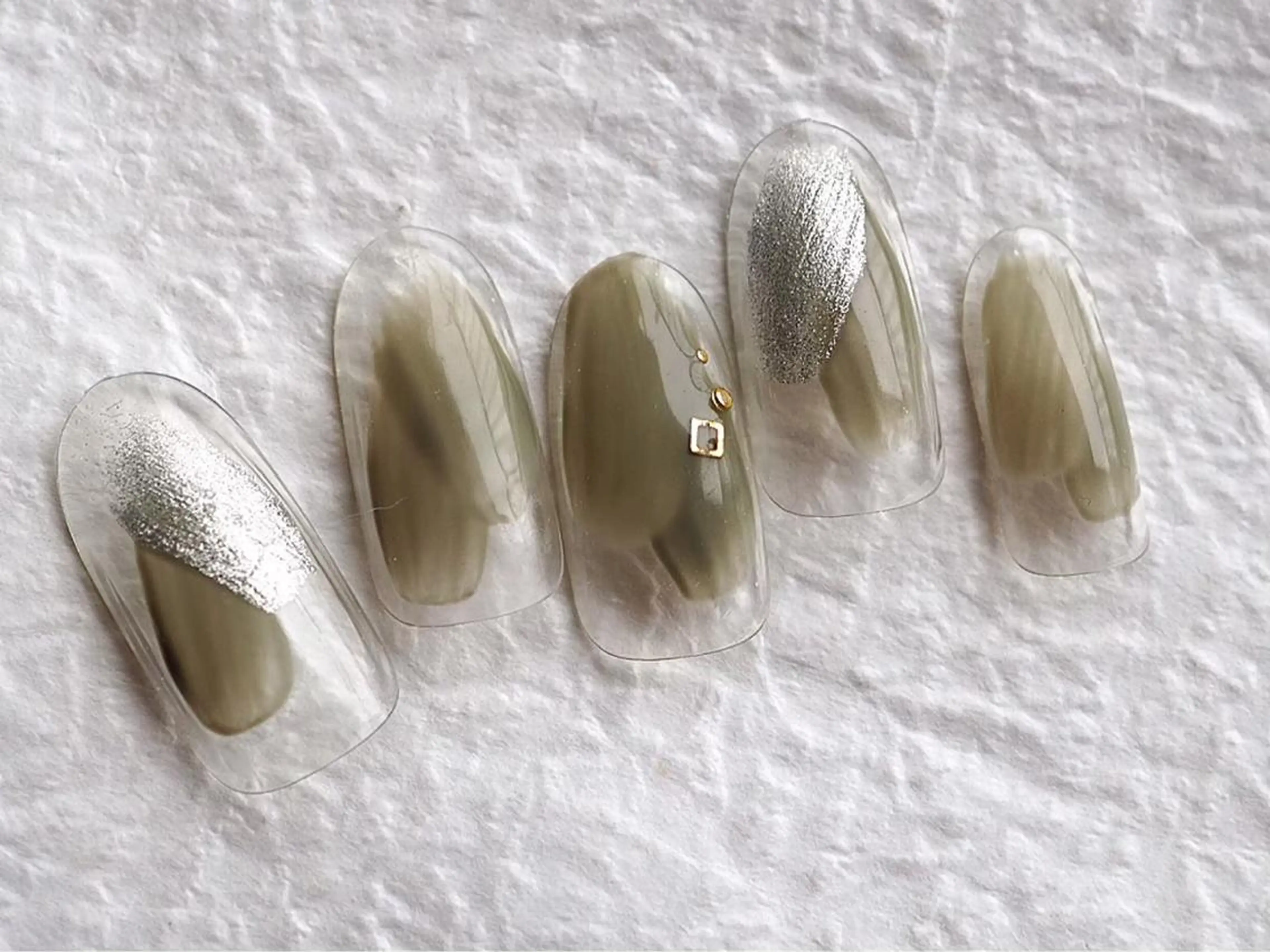 ネイル クリアネイル ニュアンスネイル Laule'a Jr 🎀ネイリスト🎀のネイルデザイン