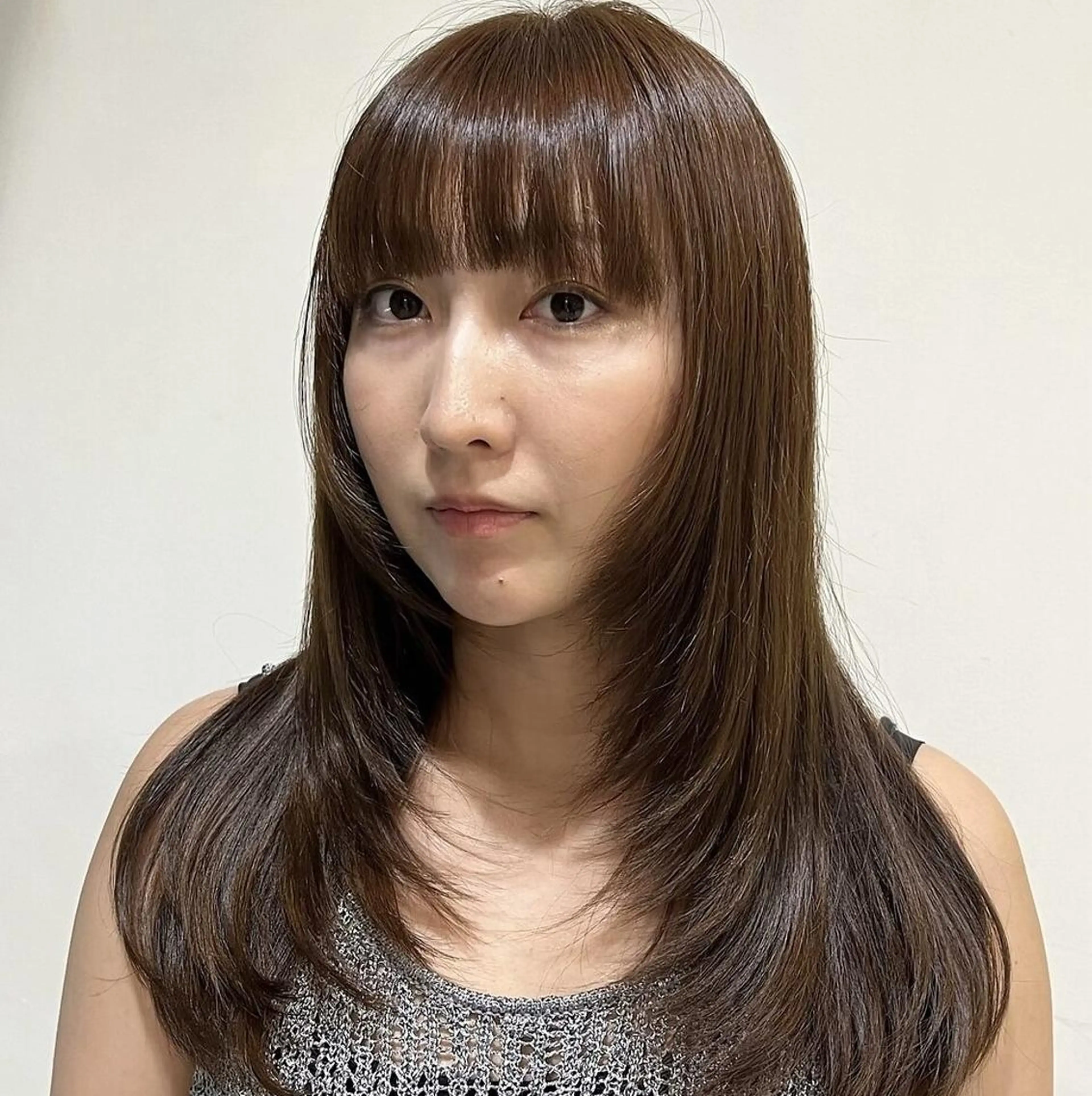 セミロング モデル募集/カレン /レイヤーカットのヘアスタイル