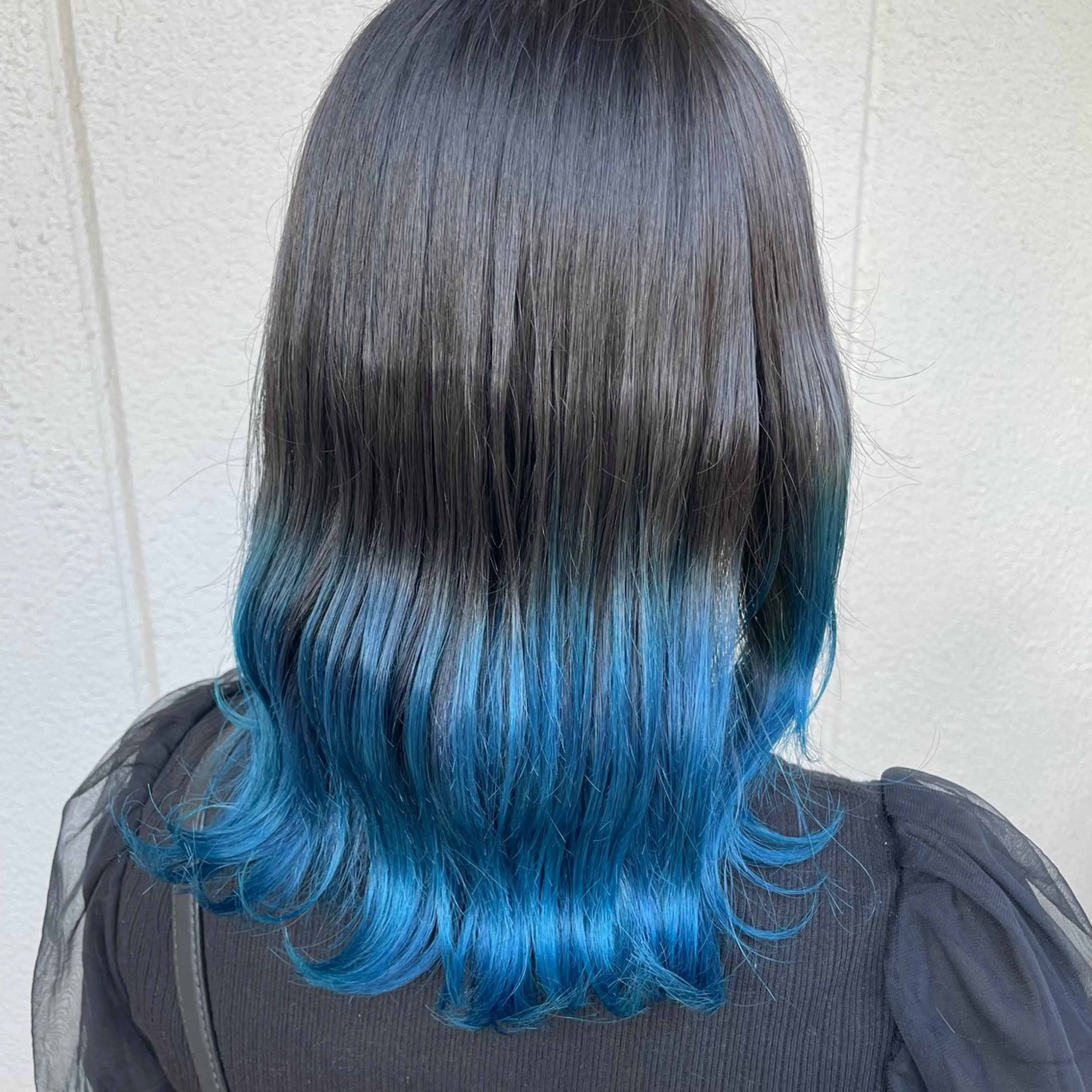 セミロング カラー インナーカラー 推し ブリーチ  髪質改善のヘアスタイル