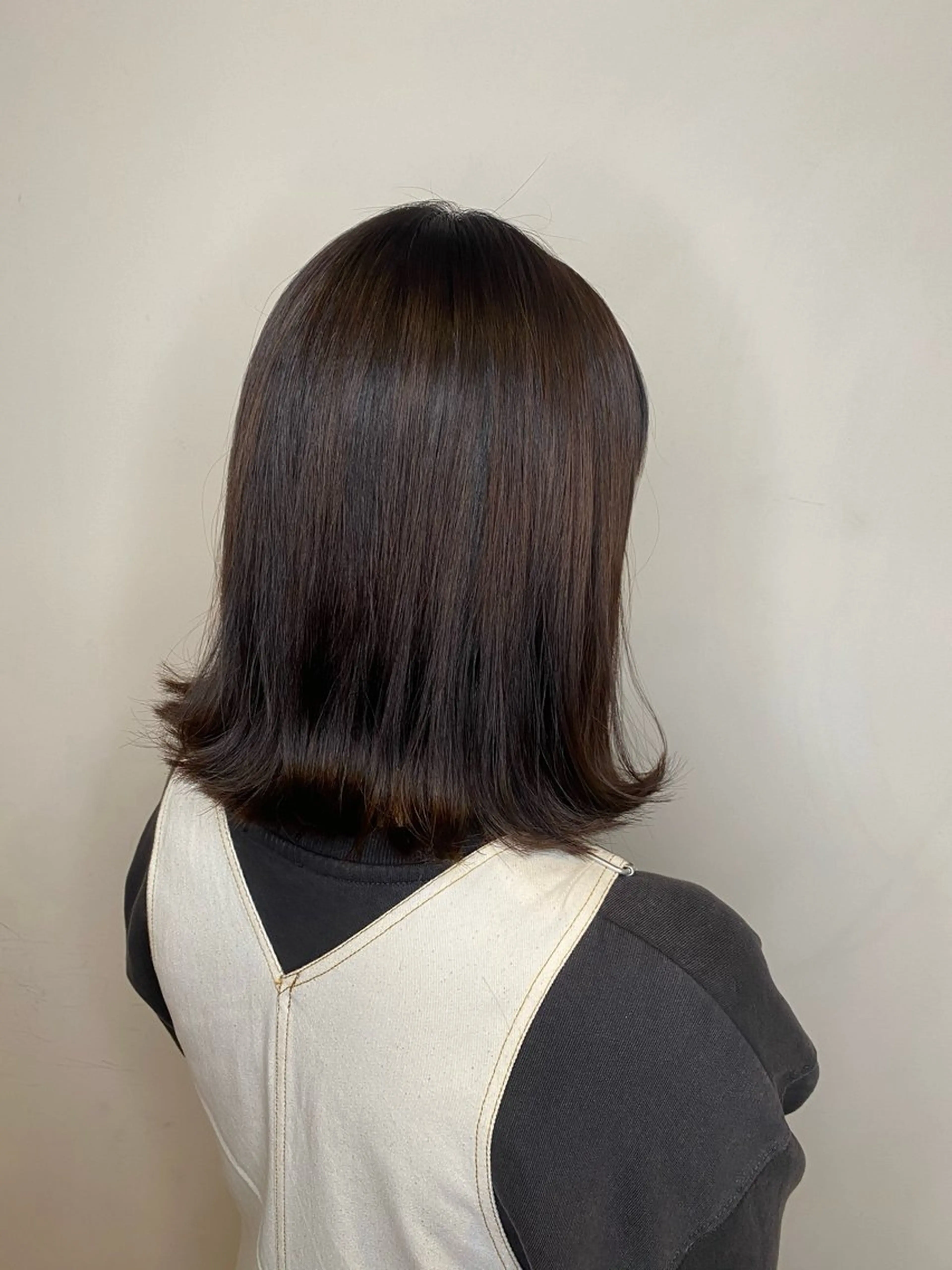 ミディアム カラー カット ヘアカラー トリートメント オーガニックカラー/ 髪質改善/暗髪/ボブのヘアスタイル