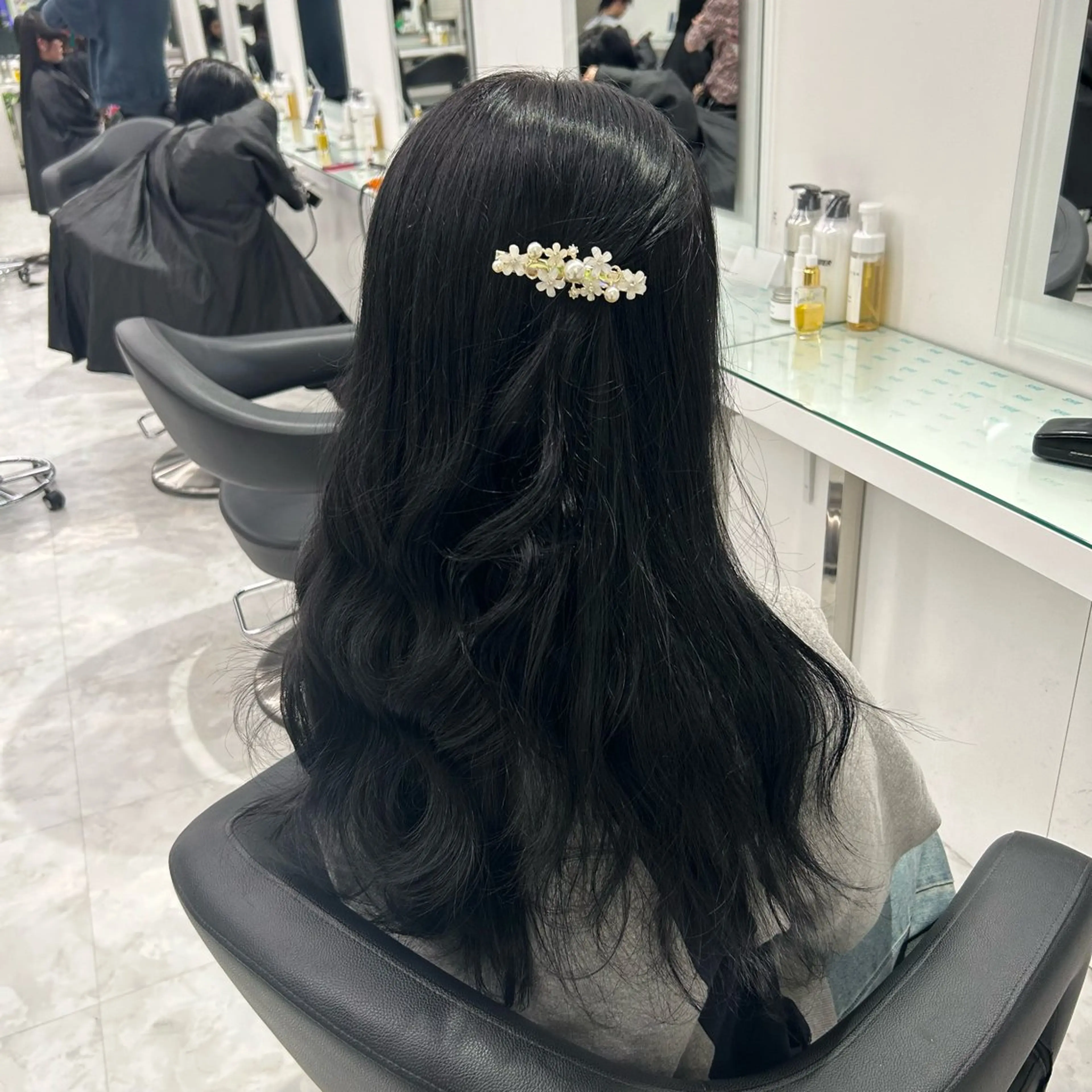 セミロング ヘアカラー トリートメント 🤍大人っぽ韓国暗髪 🤍Asuka🤍のヘアスタイル