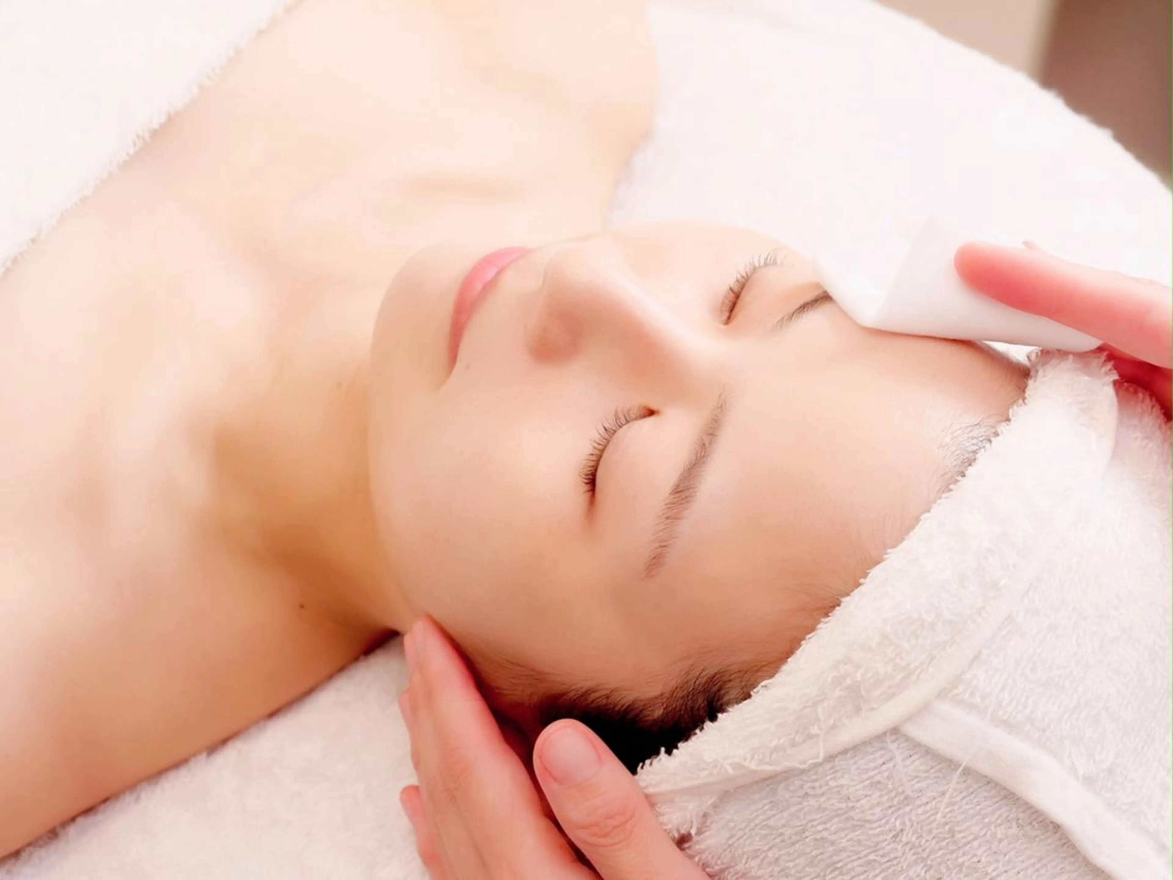 【なりたい肌MENU】くまのない肌アイトリートメントコース初回65分5500円の写真