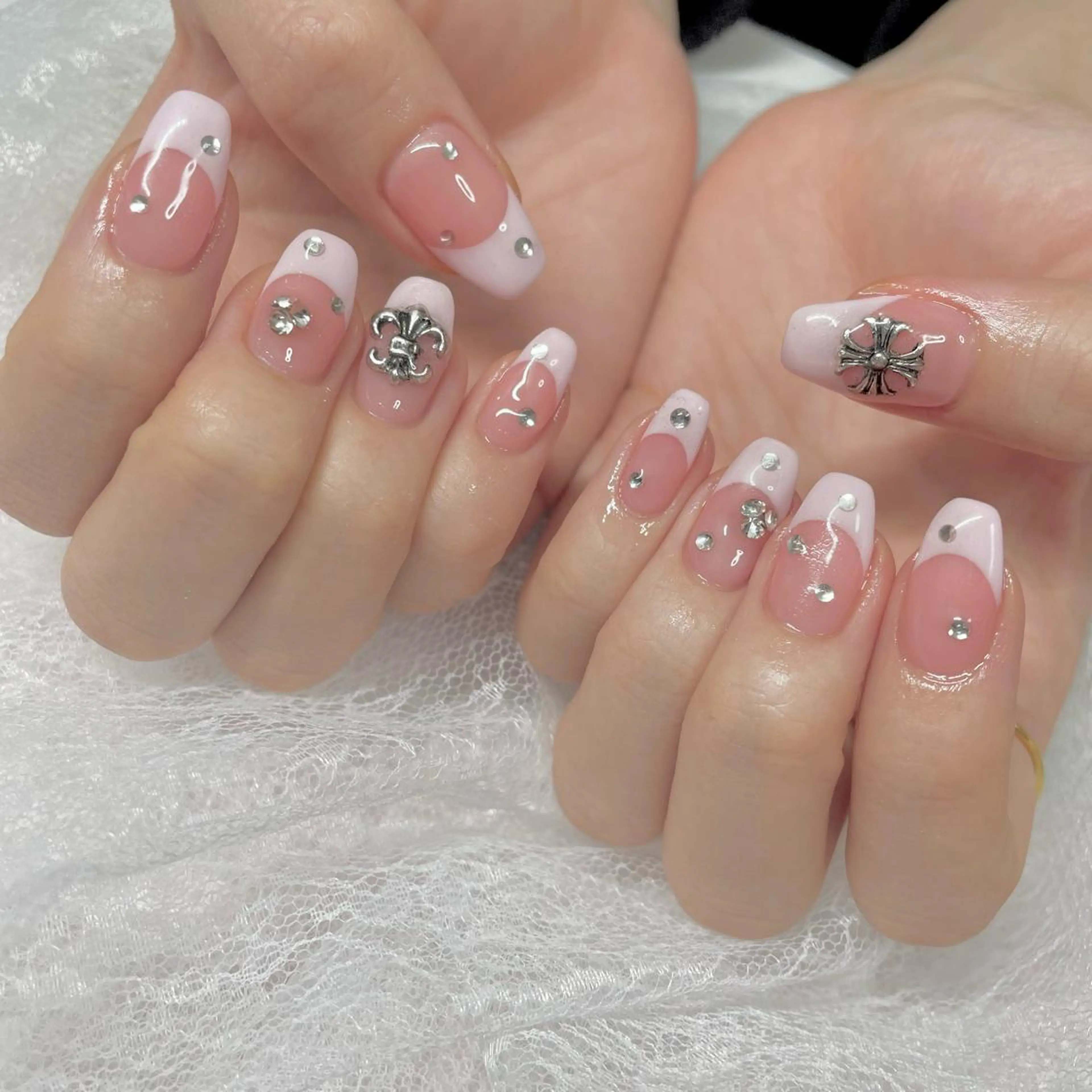 ネイル ジェルネイル シルバー J terrace Nailのネイルデザイン