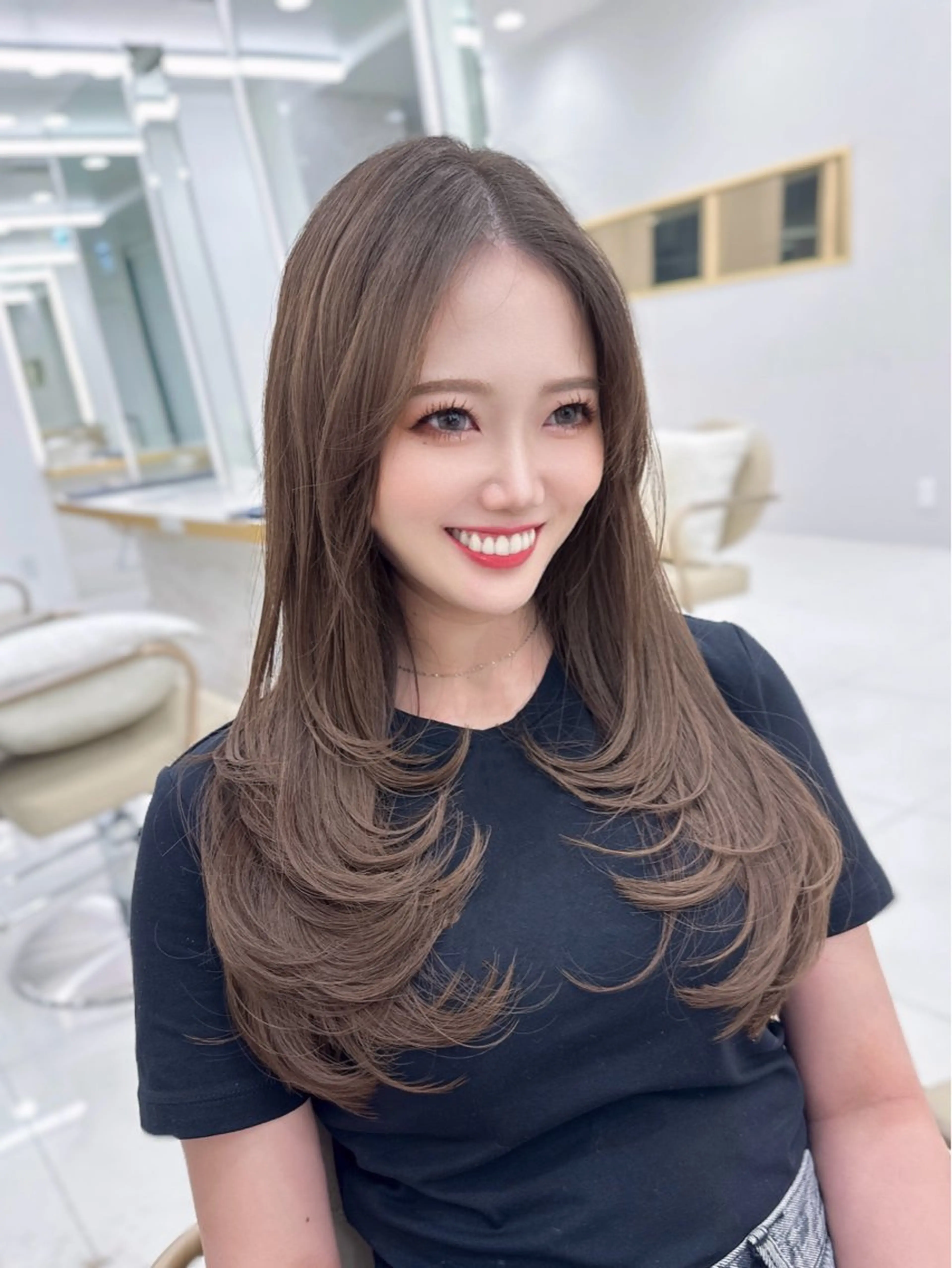 ロング 岡部 未咲希のヘアスタイル