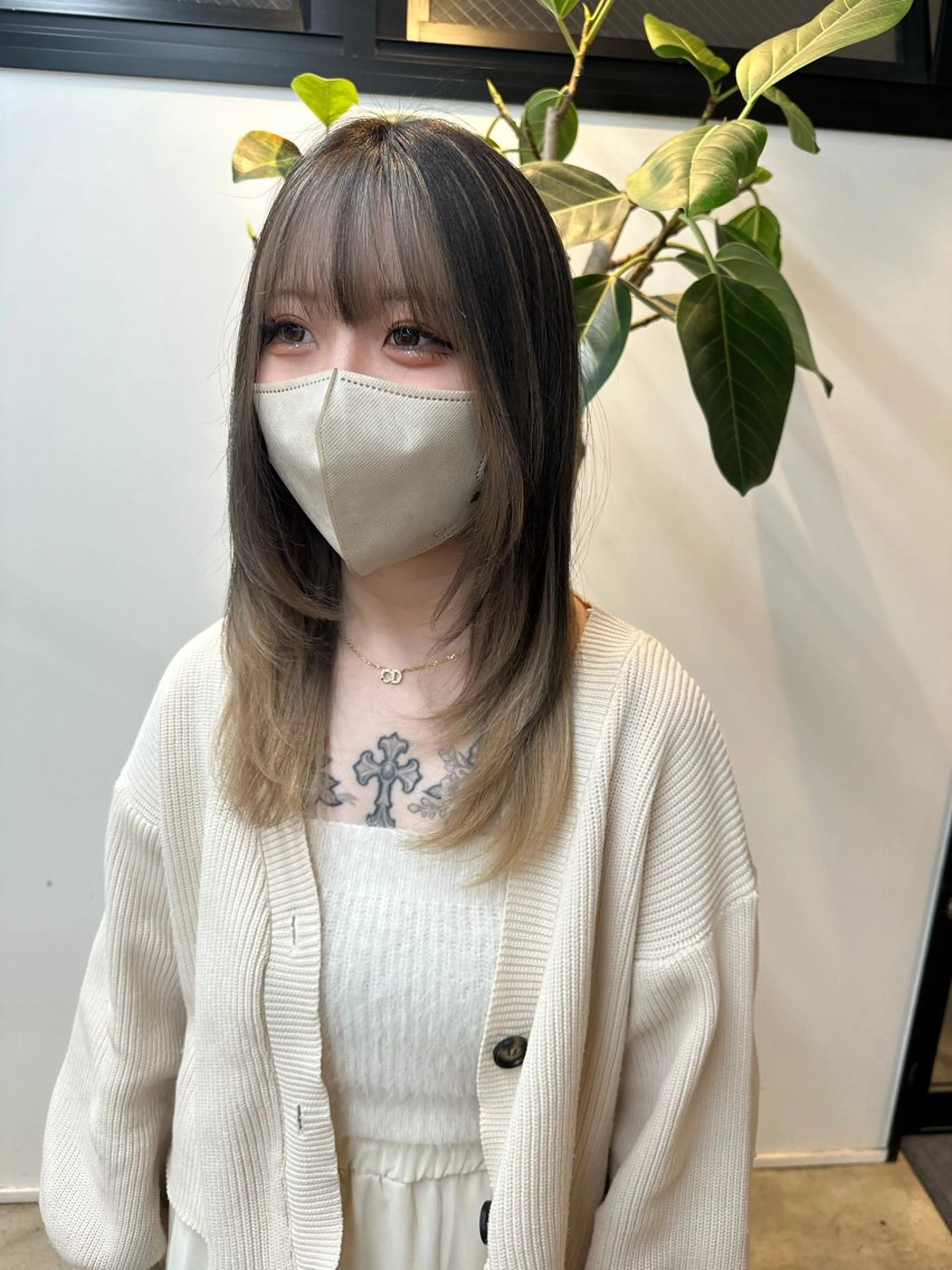 ミディアム カラー yuika .のヘアスタイル