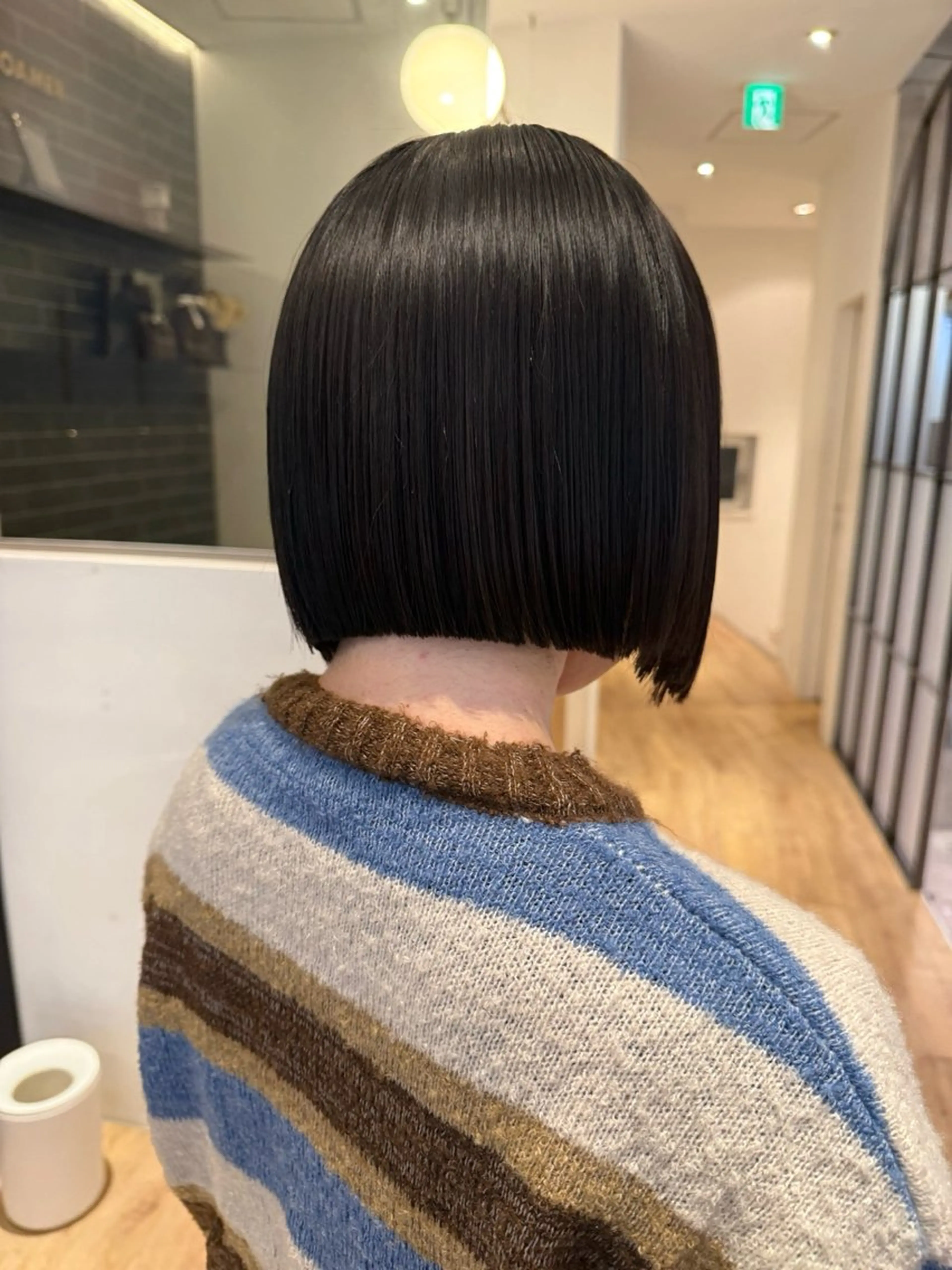 ミディアム ボブ カット 縮毛矯正 須藤　優真 切りっぱなしボブのヘアスタイル