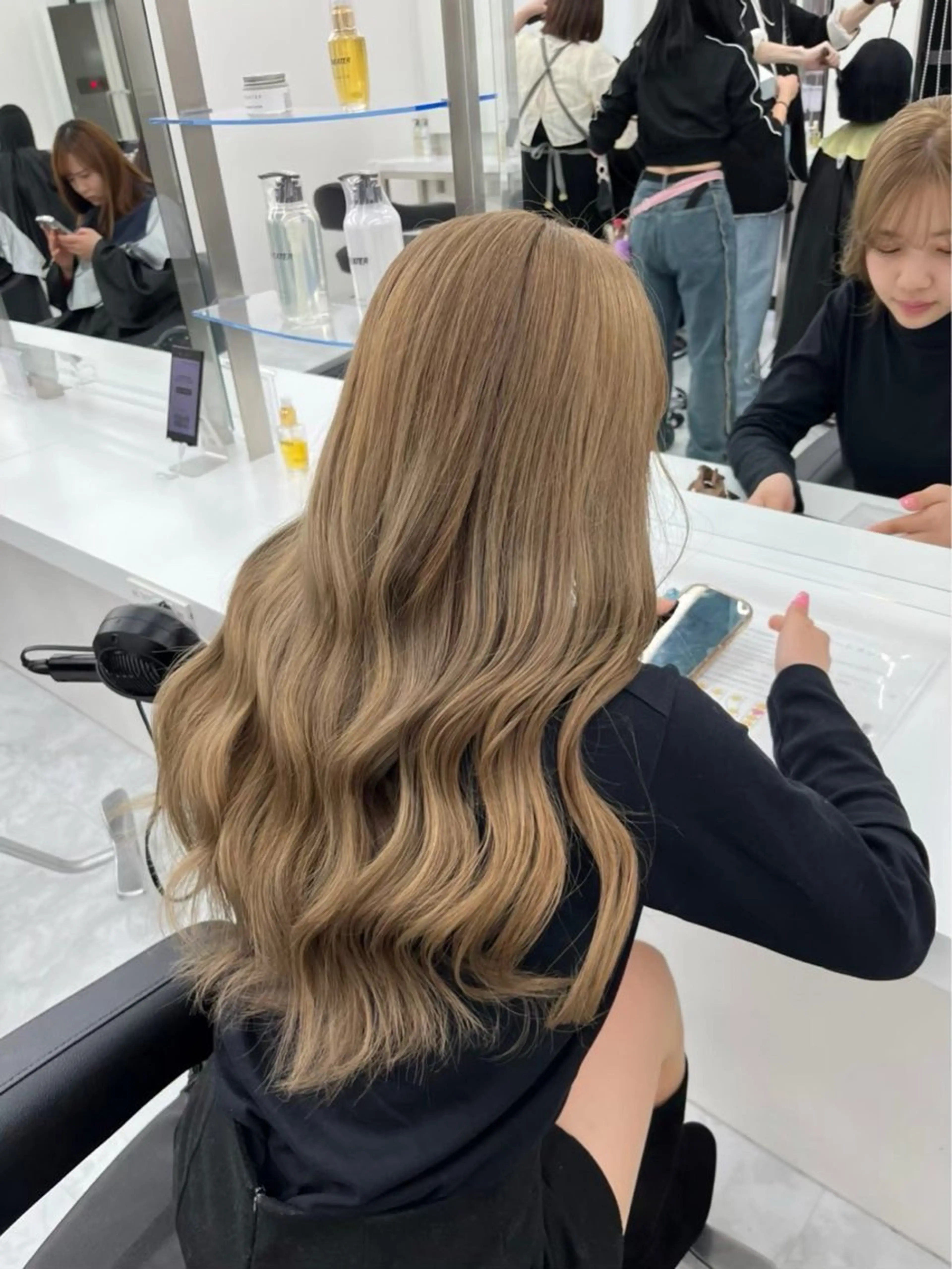 ロング ヘアカラー トリートメント ヘッドスパ ヘアセット 韓国ヘア/ブリーチ無 しWカラー/オリーブのヘアスタイル