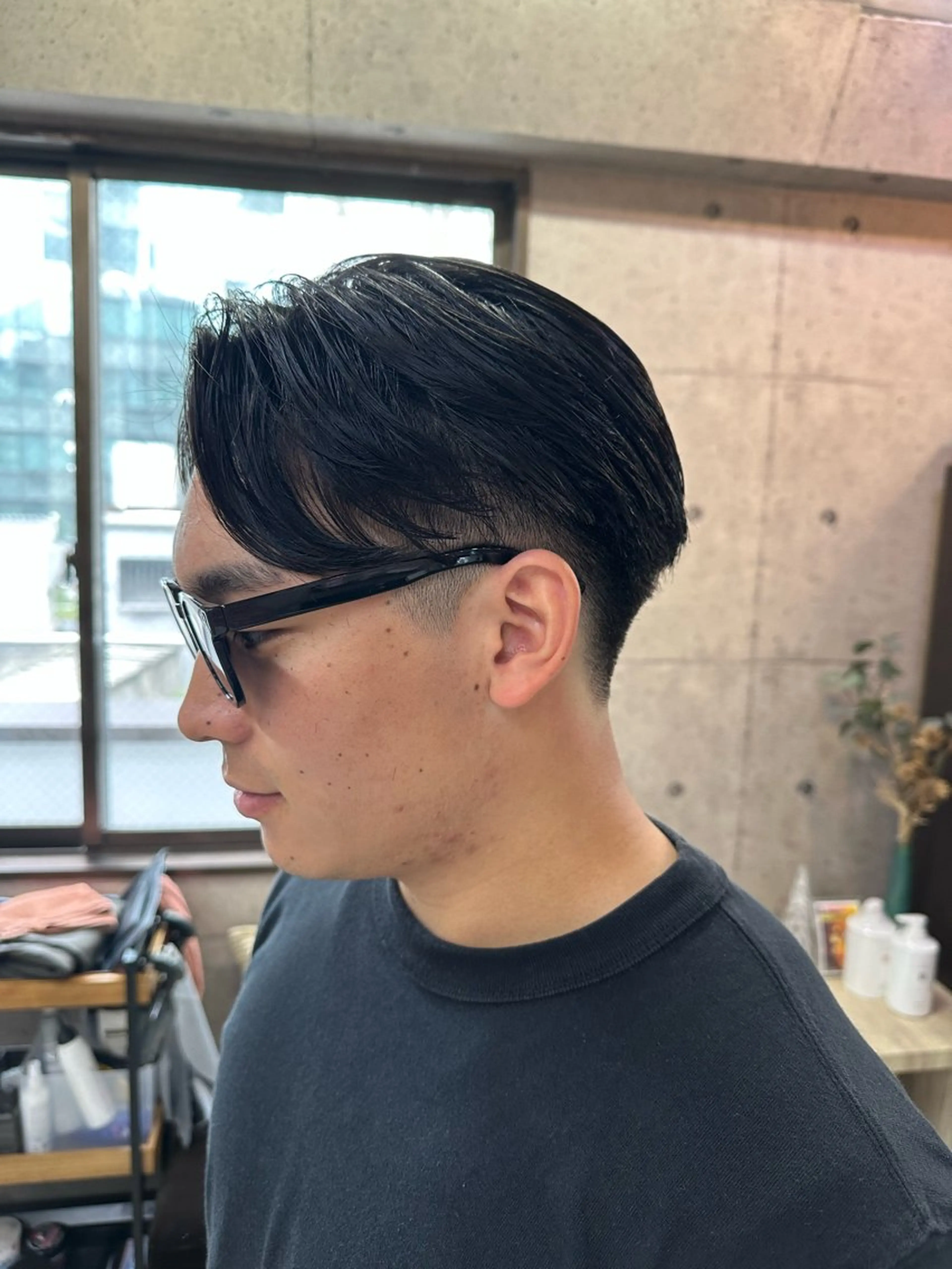ショート メンズ フェードカット カット ヘッドスパ 💎メンズパーマ特化 🥇メンズのプロのヘアスタイル