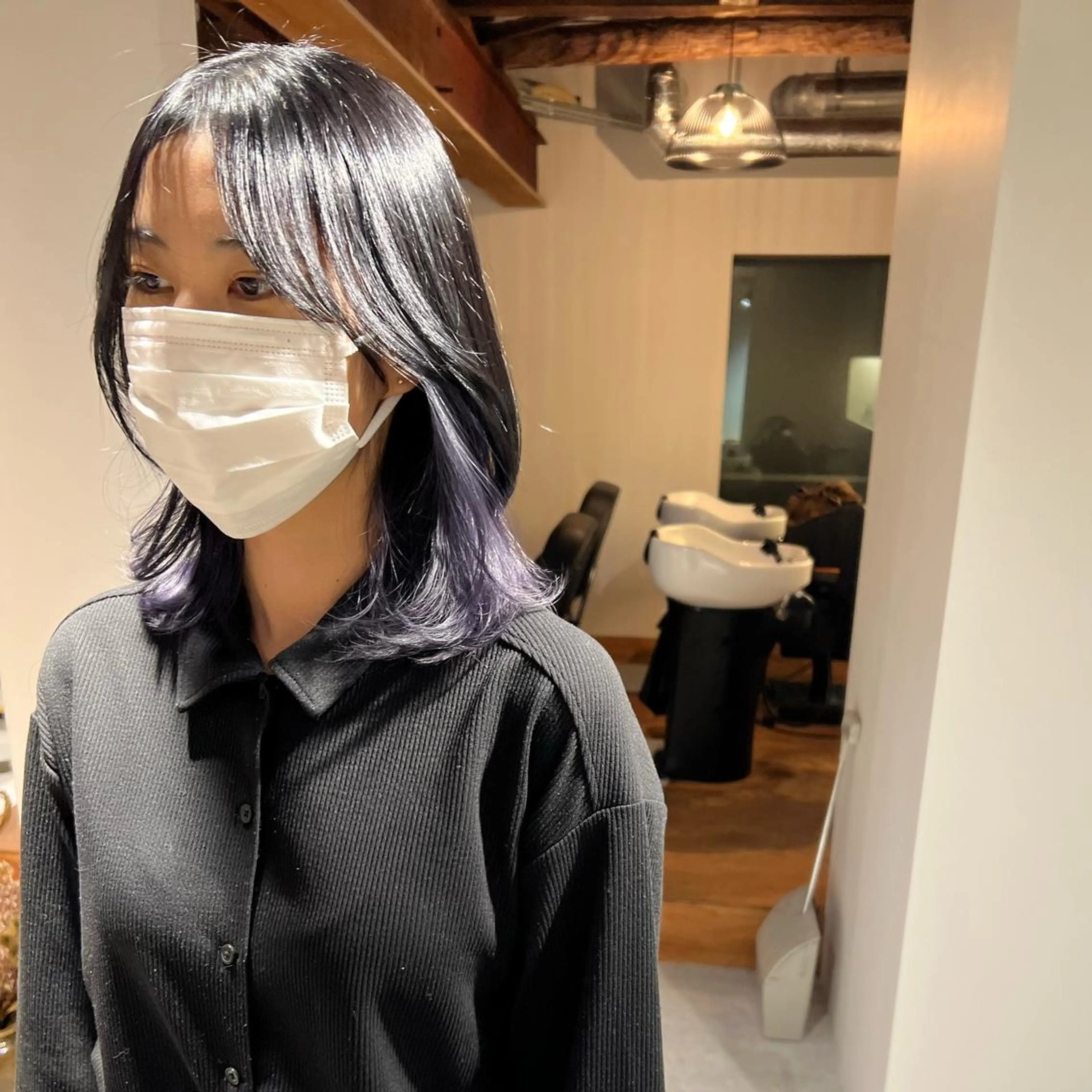 ミディアム カラー ラベンダーカラー io濱川 遥のヘアスタイル