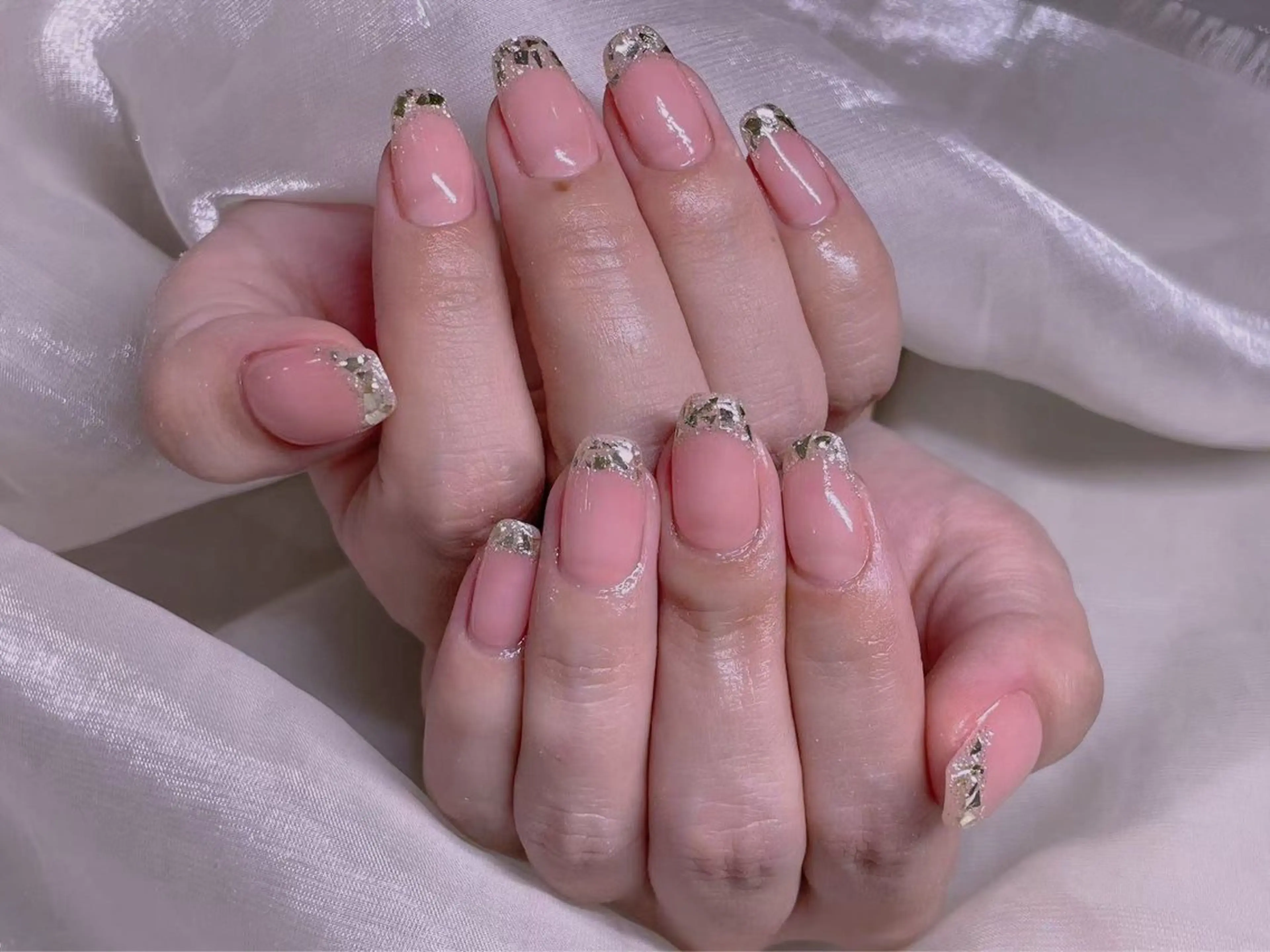 ネイル ブルー チークネイル フレンチネイル ジェルネイル ハート ハンドネイル 美爪パラジェル導入店 Sunnilyのネイルデザイン