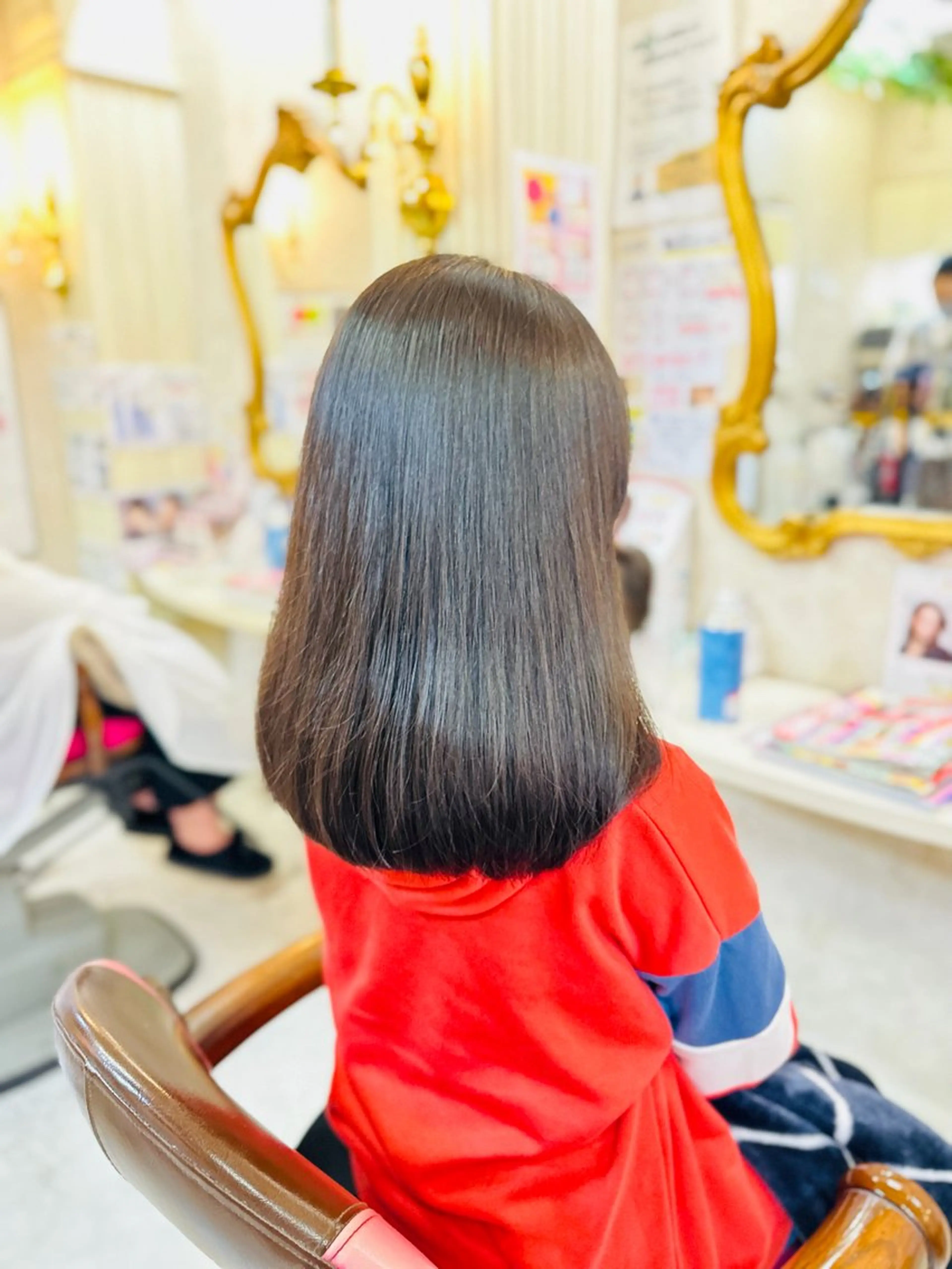 セミロング 学生 カット 菅沼 美咲のヘアスタイル